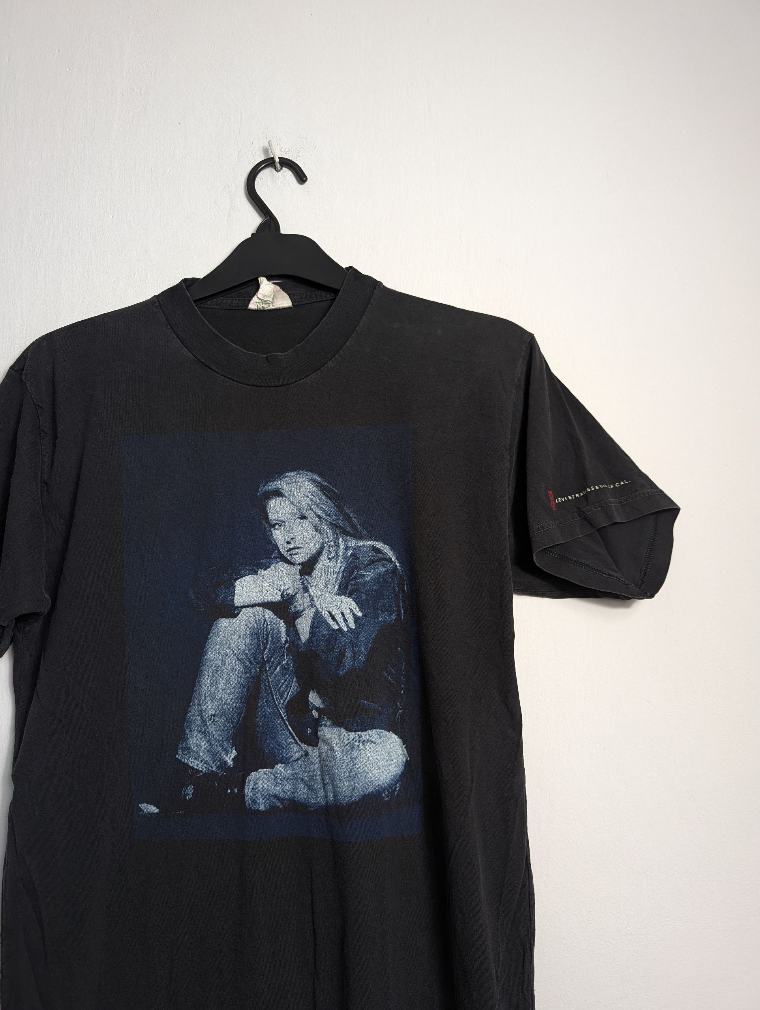 Band Tees × Levi's × Vintage Vintage 90s Sanne AIbum Cover Tee Levi's Band T-Shirt Size L / US 10 / IT 46 - 2 Thumbnail