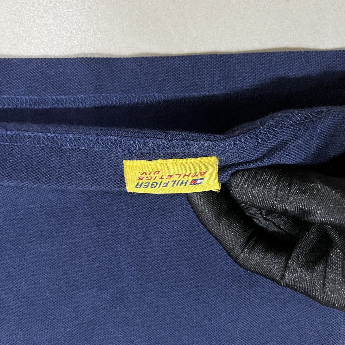 Tommy Hilfiger × Vintage Vintage Tommy Hilfiger Athletics Polo Shirt Size US S / EU 44-46 / 1 - 15 Thumbnail