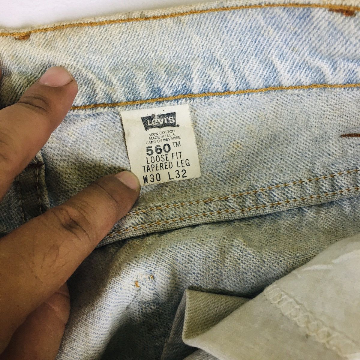 Levi's Vintage 90s Levi’s 560 Orange Tab Loose Fit Tapered Leg Size US 30 / EU 46 - 11 Thumbnail
