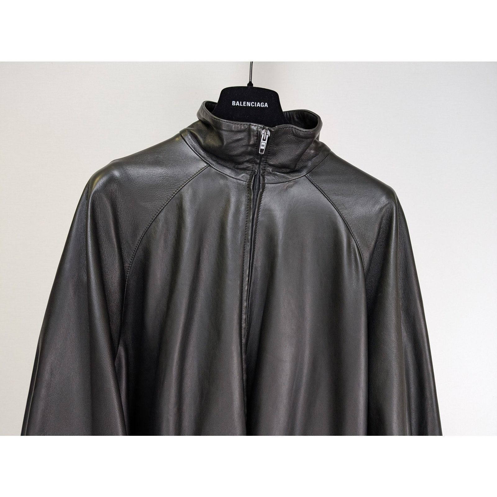 Balenciaga o1rshd1 Leather Down Jacket in Black Size US L / EU 52-54 / 3 - 4 Thumbnail