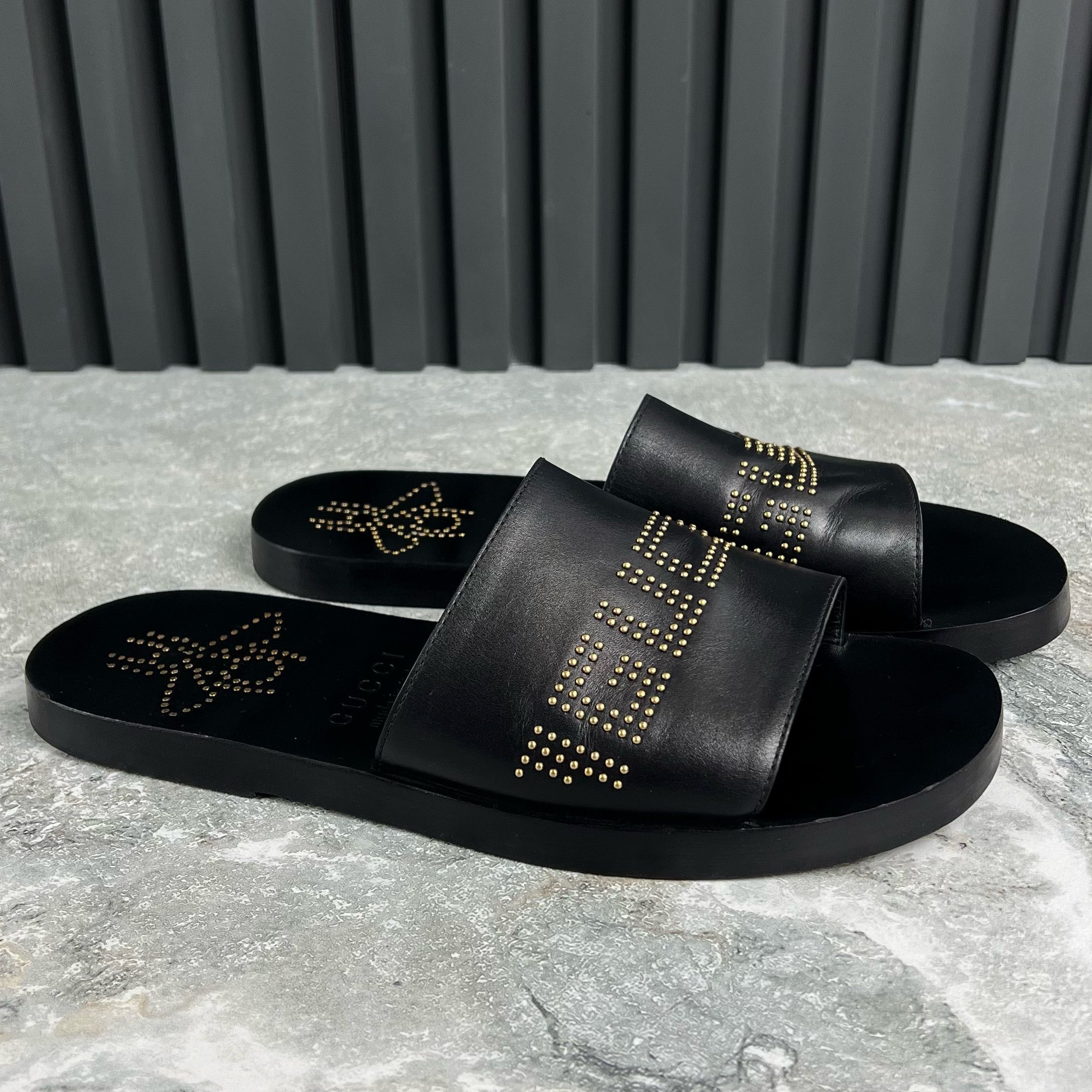 Gucci Studded Logo Bee Slides Sandals Leather Size US 8 / EU 41 - 4 Thumbnail