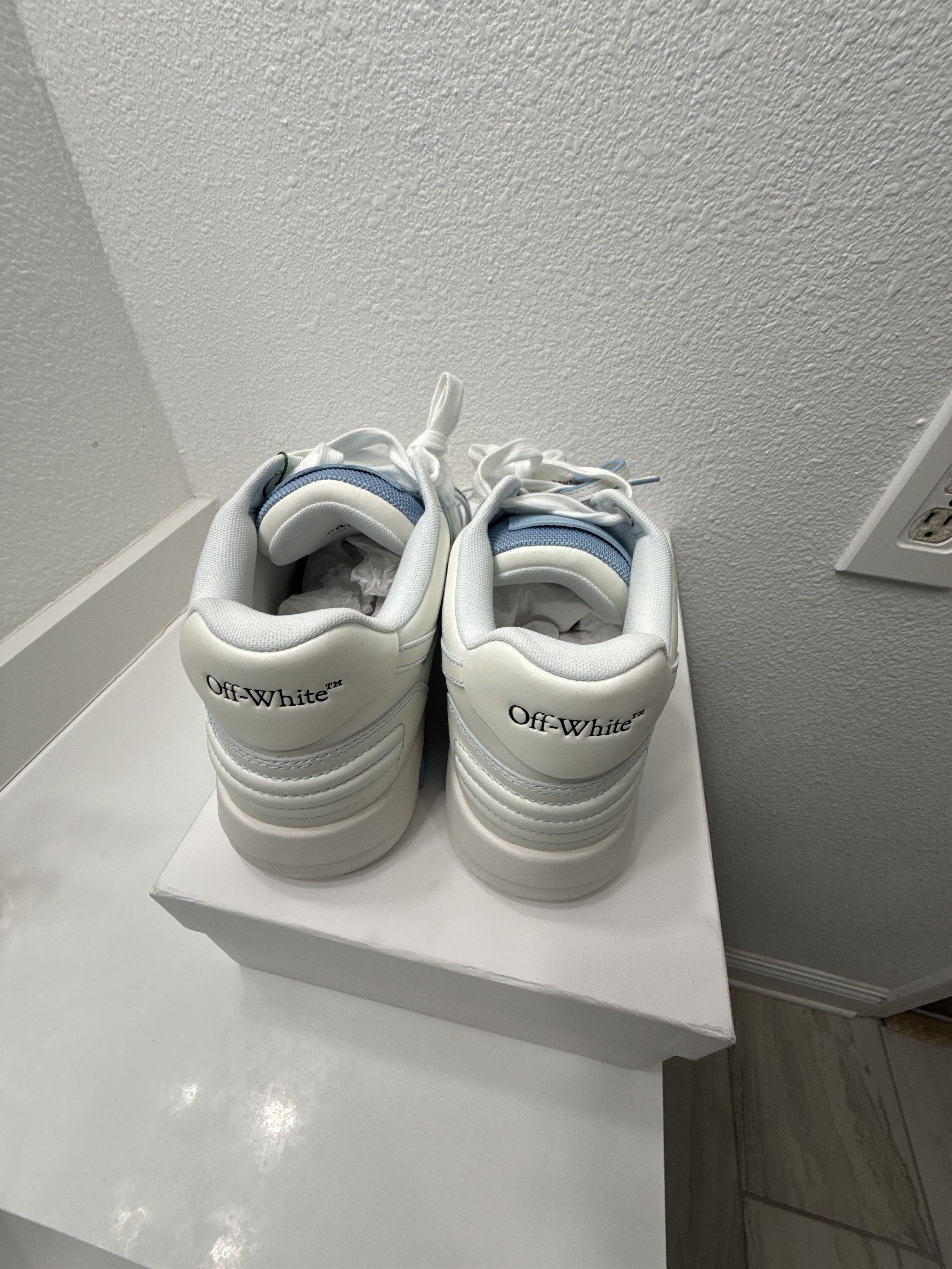 Off-White OFF-WHITE Out Of Office 00O Low Tops Light Blue White Size US 11 / EU 44 - 4 Thumbnail