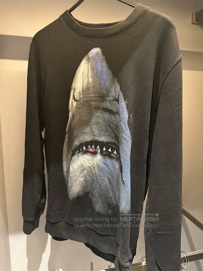 Givenchy Paradise Bird Printed Loose Round Neck Sweatshirt