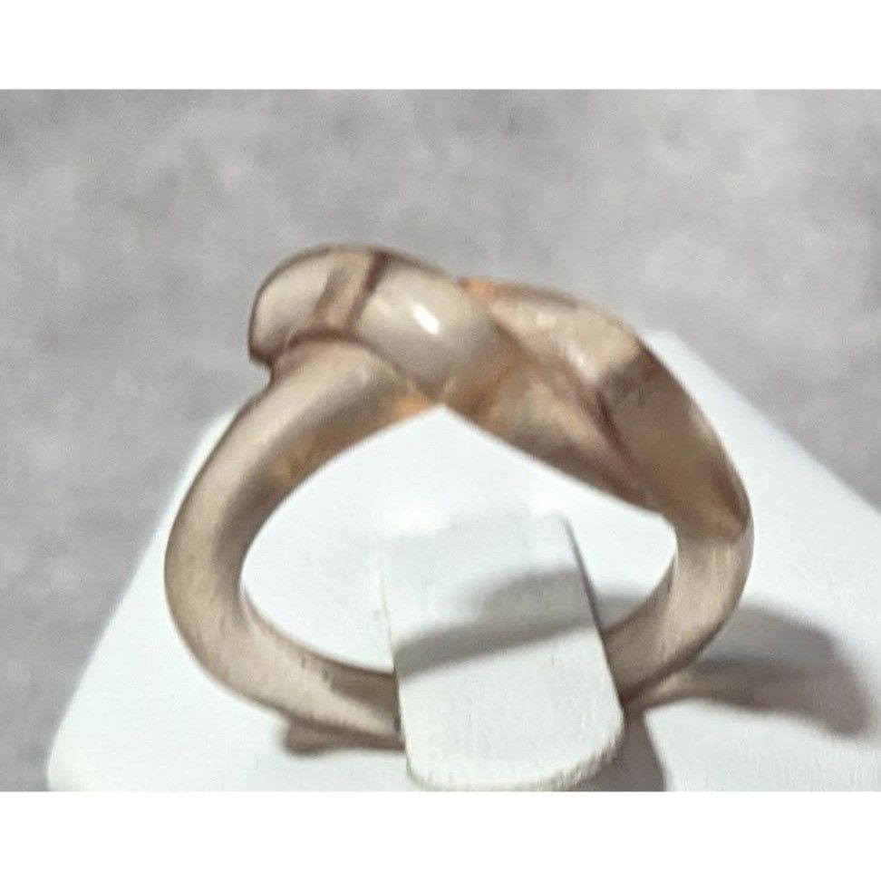Other Translucent Tan Knotted Fashion Ring Size 6 1/2 Size ONE SIZE - 11 Thumbnail