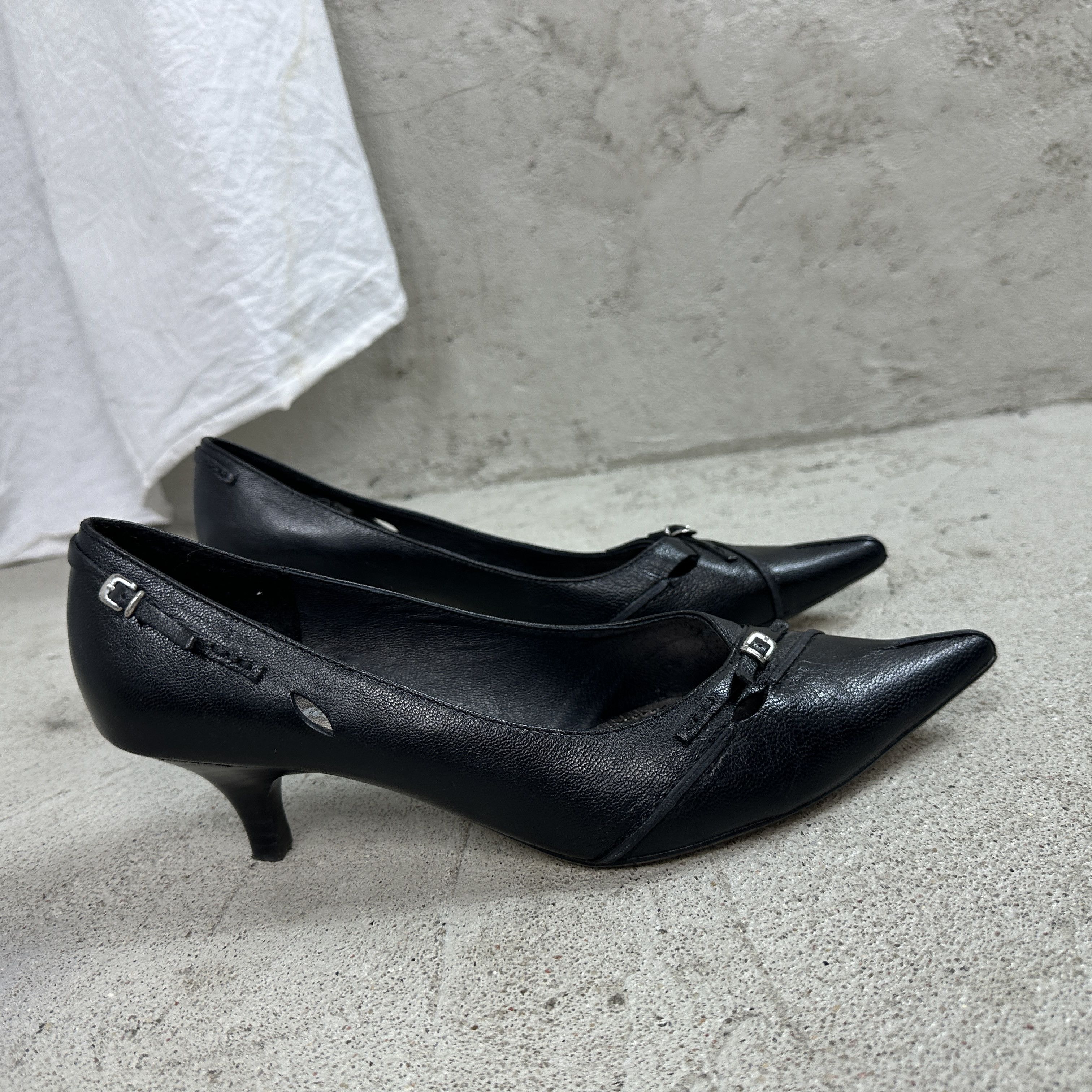 Vintage Vintage Avant Garde Opium Leather Y2K Buckled Heels Size US 10 / IT 40 - 2 Thumbnail