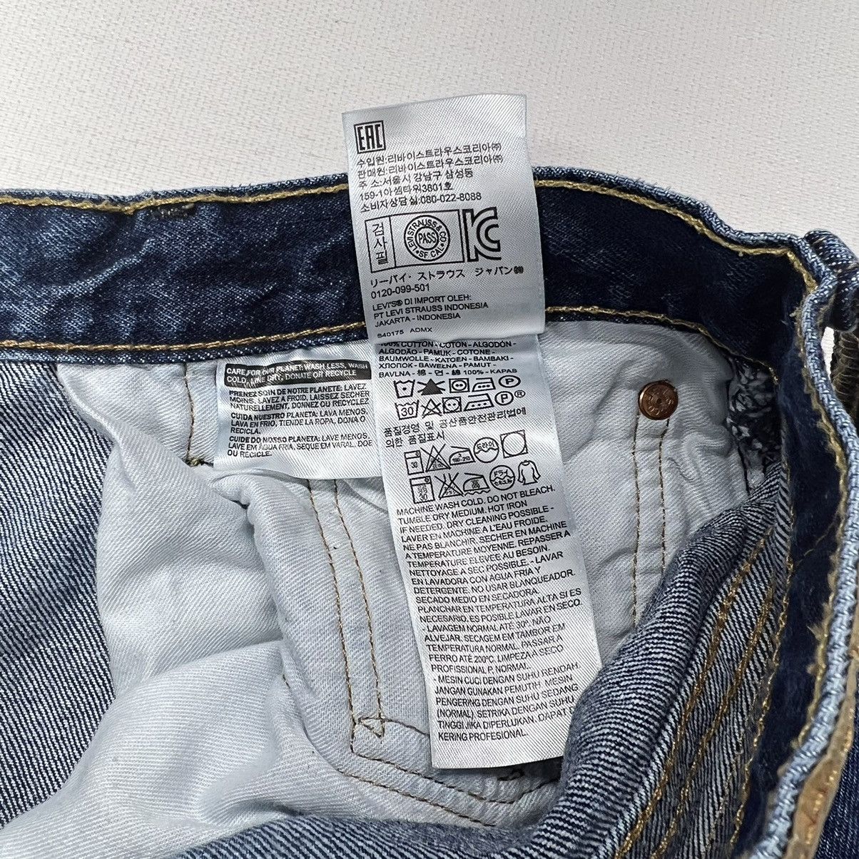 Levi's Levis Jeans Blue 501 Straight Original Denim Button Fly Size US 33 - 8 Thumbnail