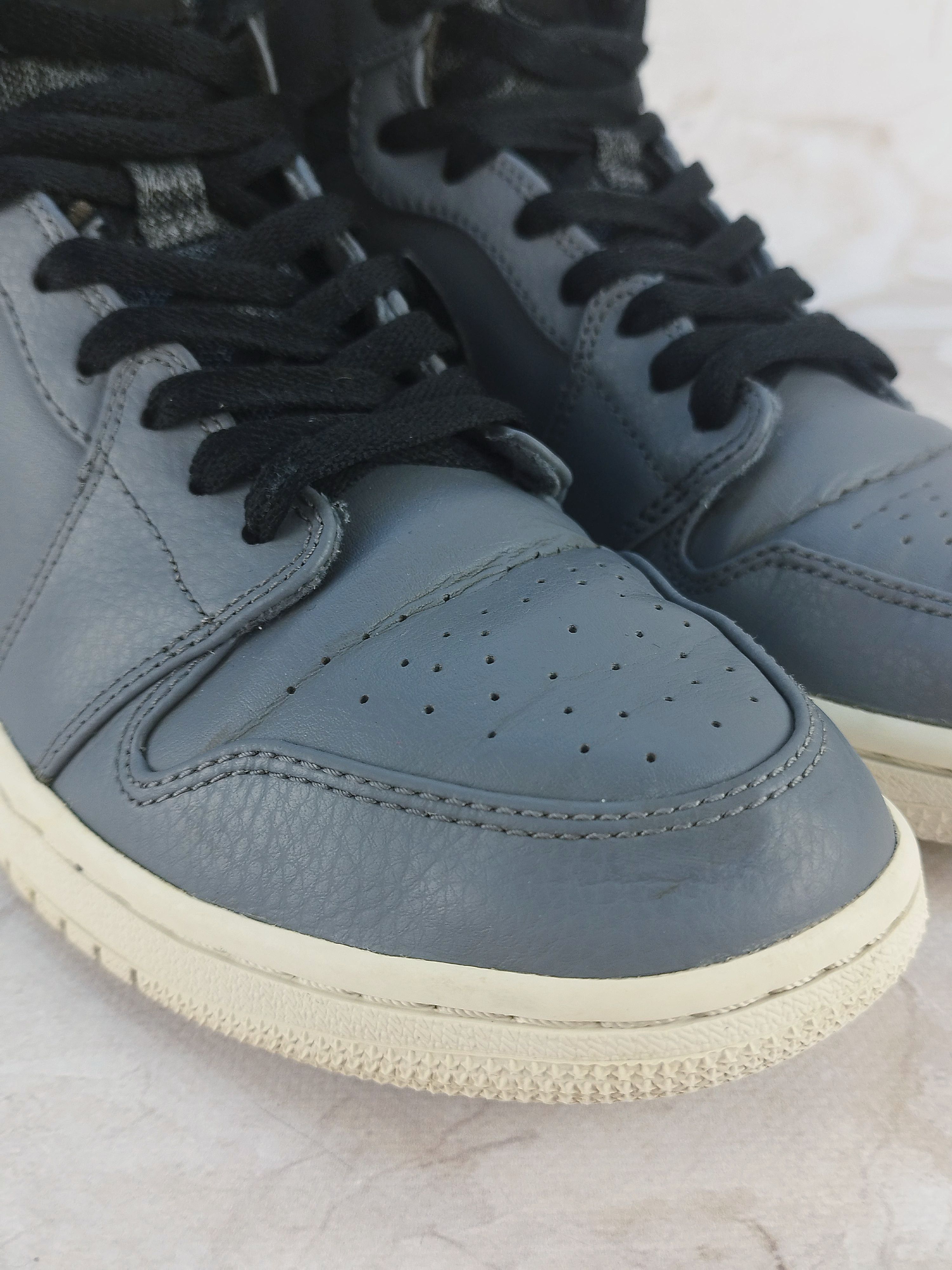 Jordan Brand Nike Jordan 1 retro High 2015 'Rare Air' gray Size US 8.5 / EU 41-42 - 8 Thumbnail