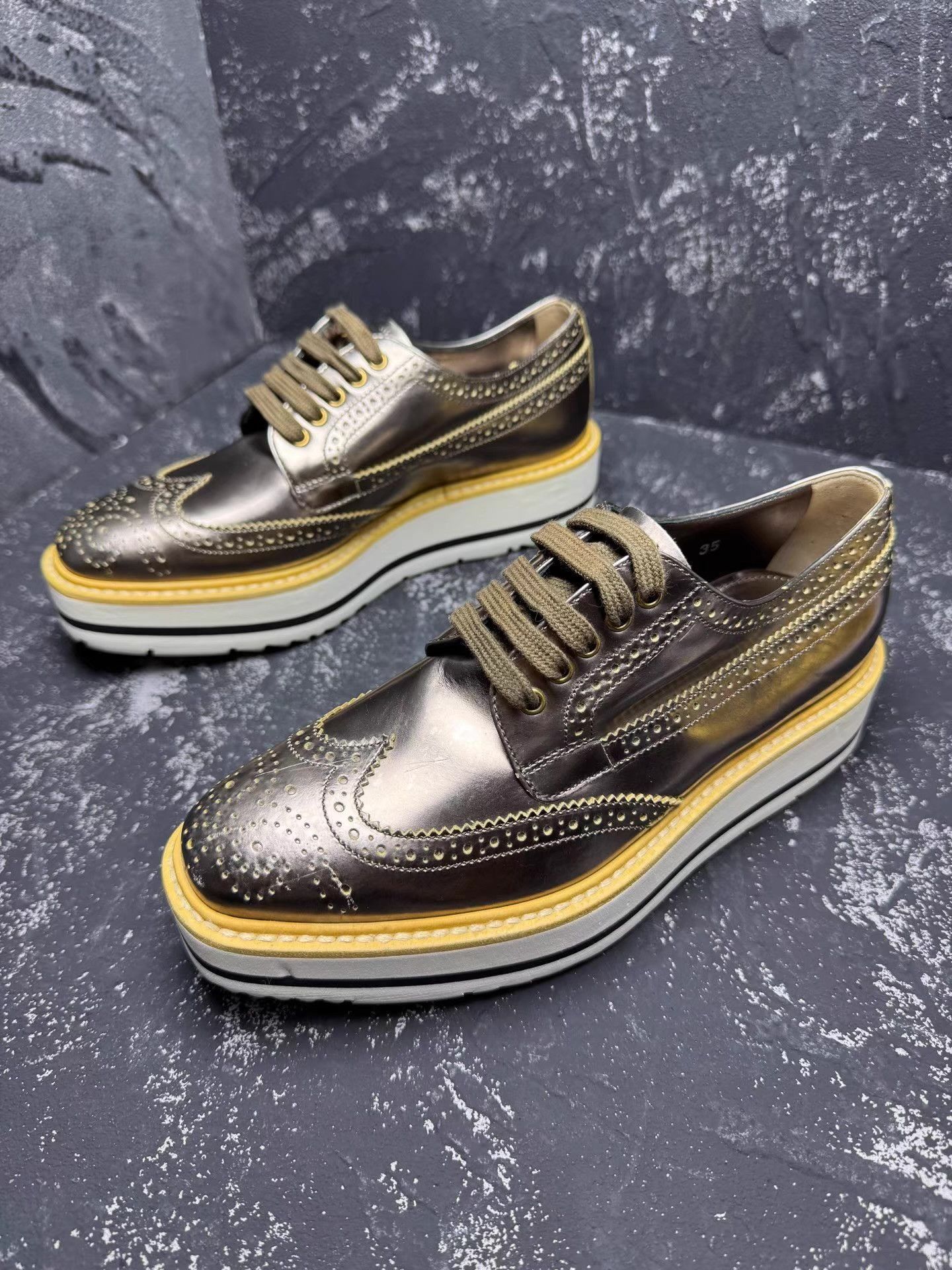 Prada Prada Gold Platform Sneakers Q10 Size US 5 / IT 35 - 1 Thumbnail