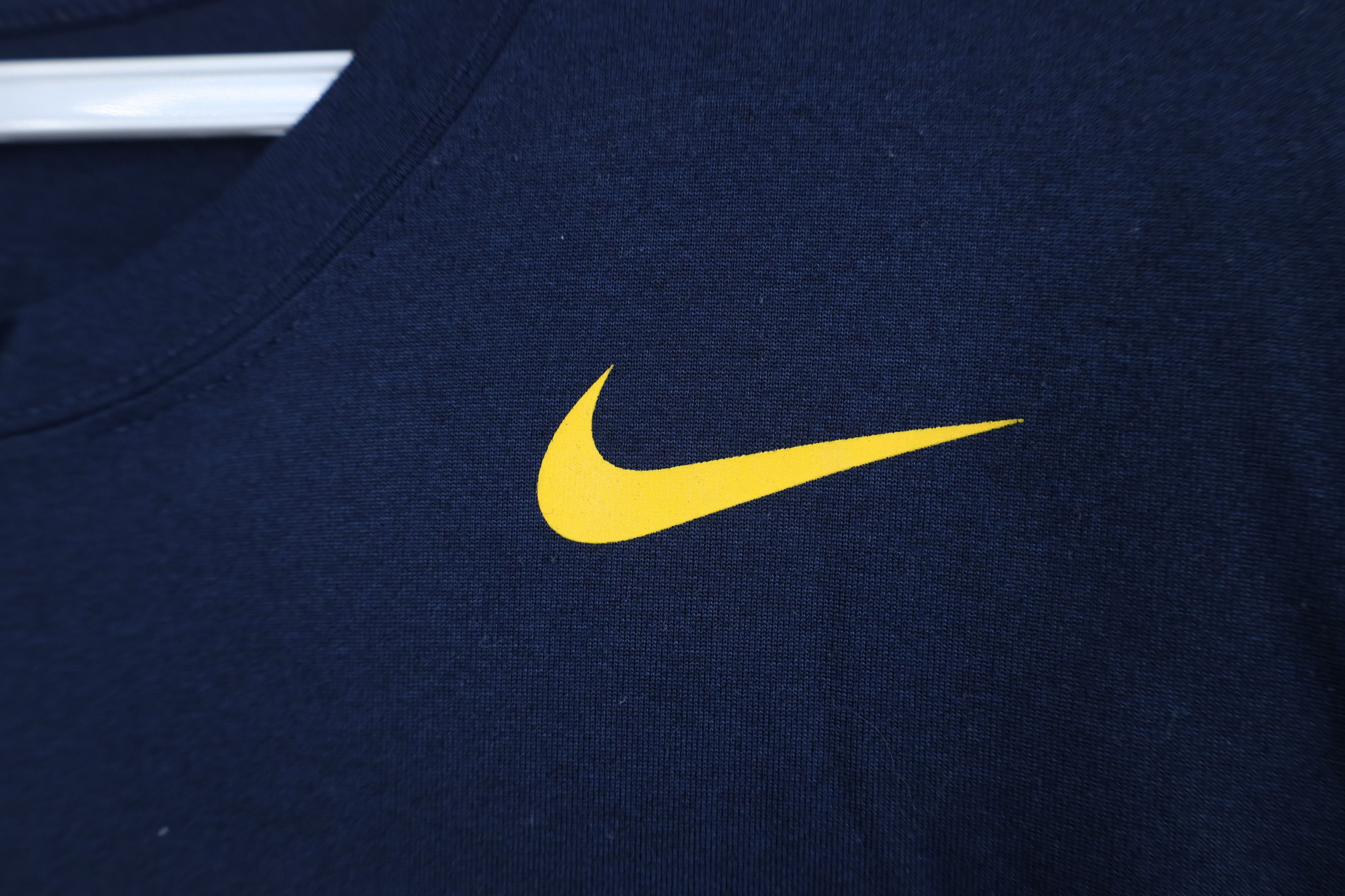 Nike Nike University of Michigan Football Short Sleeve T-Shirt Size US XL / EU 56 / 4 - 5 Thumbnail