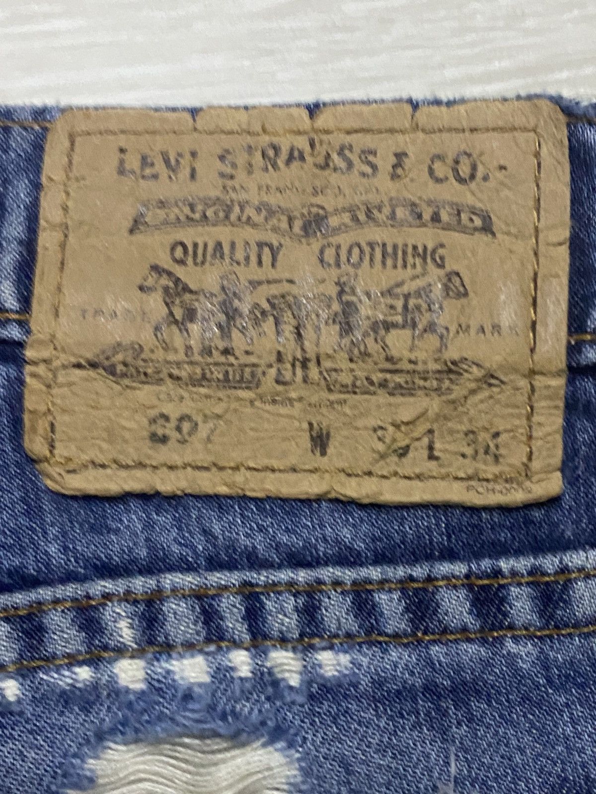 Levi's Vintage Levis 607 Orange Tab Distressed Loose Jeans Size US 34 / EU 50 - 13 Thumbnail