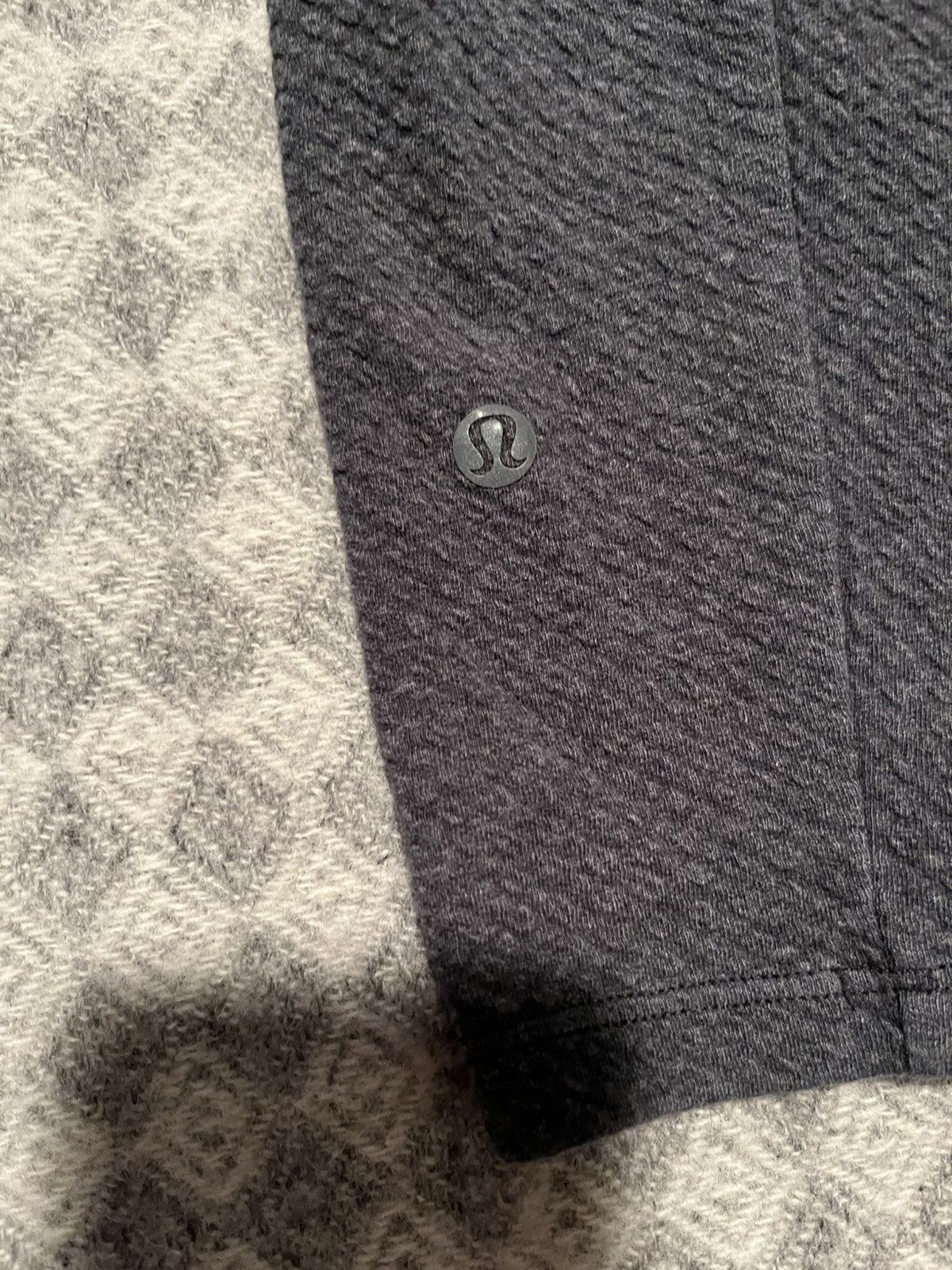 Lululemon Mens Lululemon Mesh Hoodie Size L Size US L / EU 52-54 / 3 - 2 Thumbnail