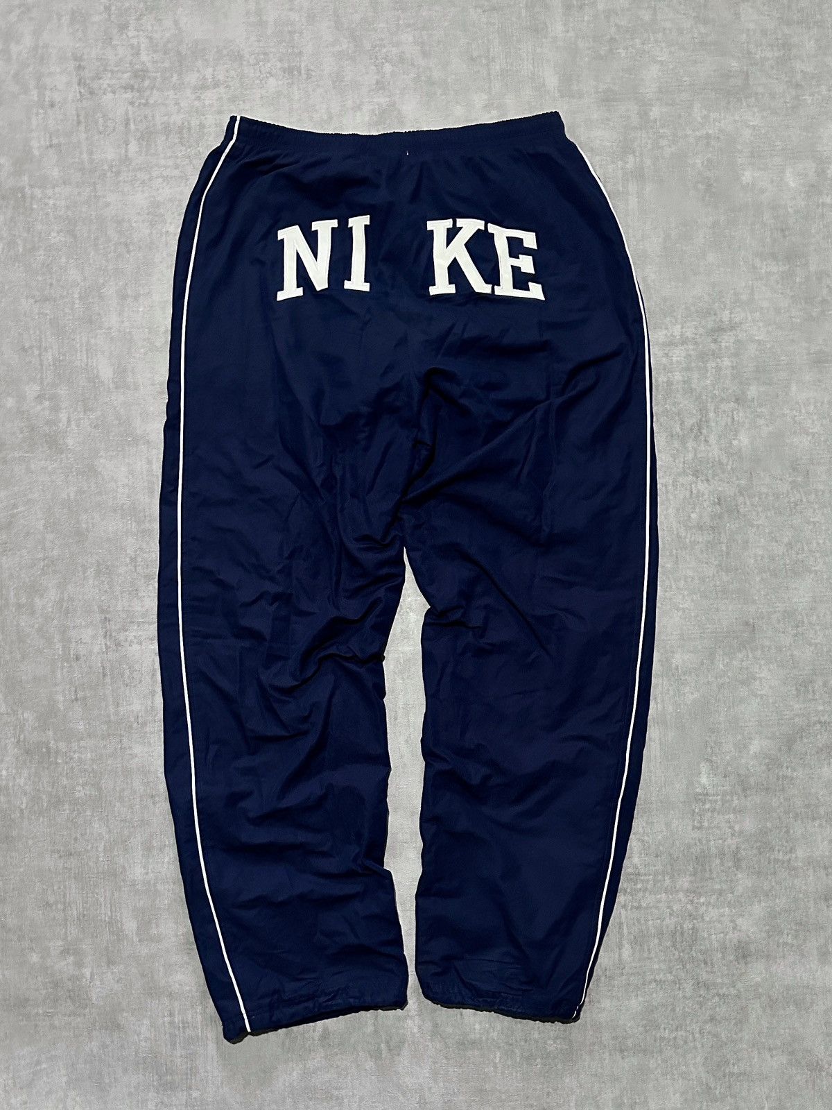 Nike × Vintage Nike vintage Big Logo Trackpants Joggers Swoosh Size US 34 / EU 50 - 1 Thumbnail