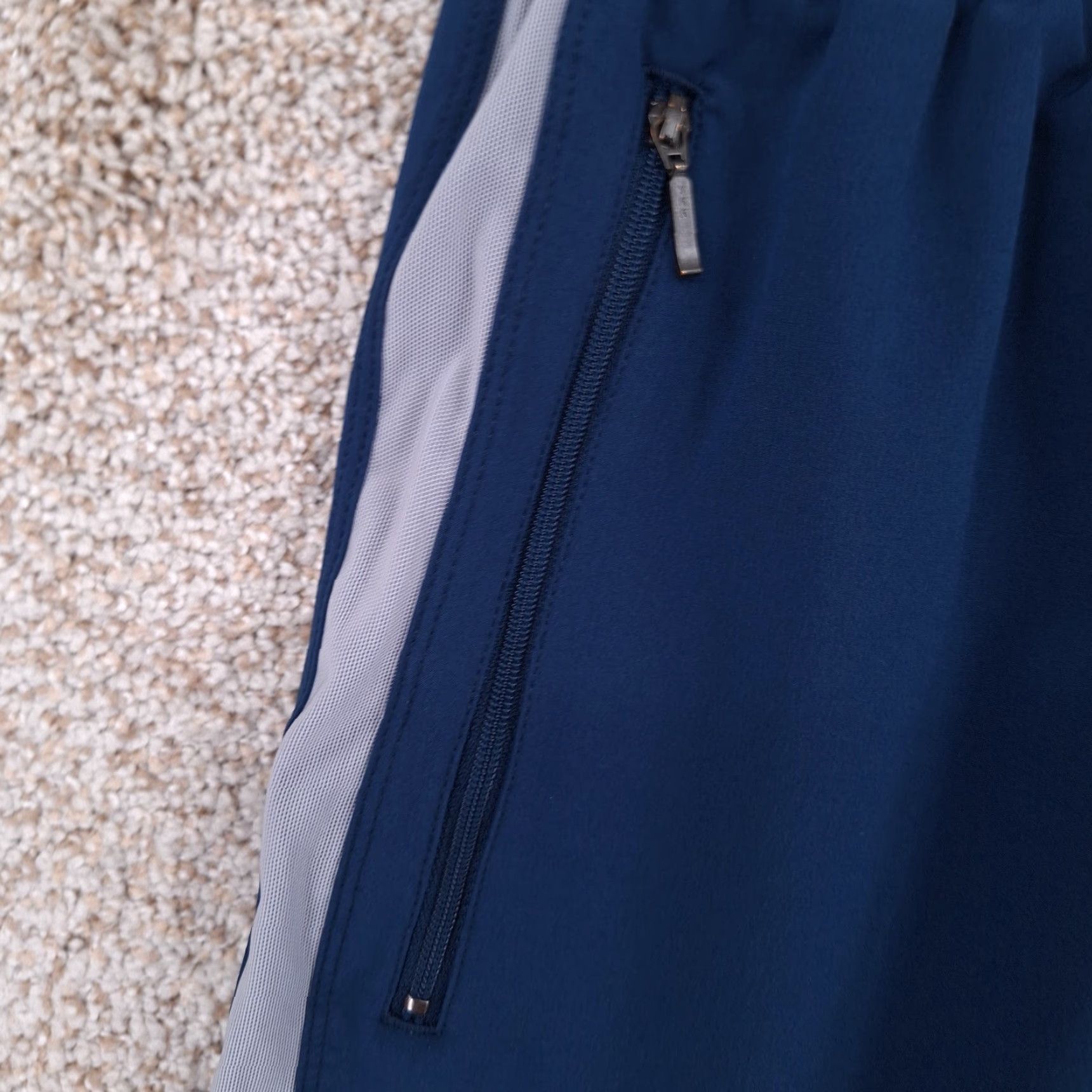 Nike VINTAGE Nike Pants Mens Medium Blue Unlined Lightweight Ankle Zip Jogger Y2k Size US 31 - 7 Thumbnail