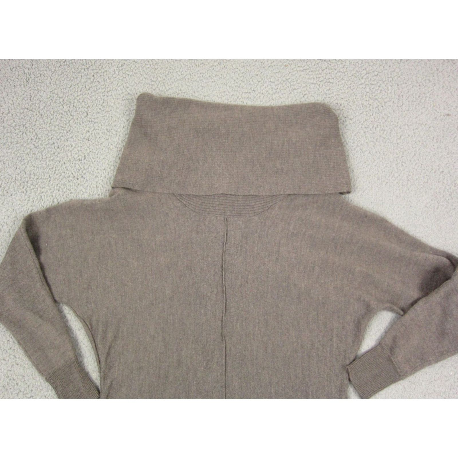 Vintage Tahari Sweater Dress Womens Small Brown Extra Fine Wool Turtleneck Knit Classix Size S / US 4 / IT 40 - 2 Thumbnail