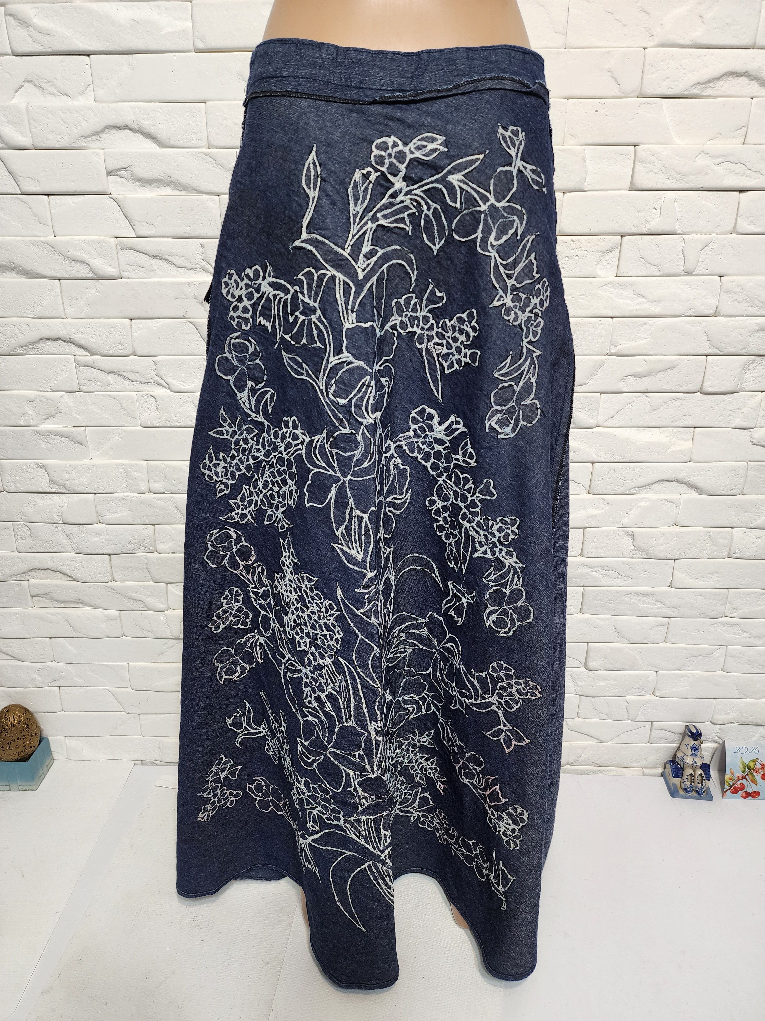 Other Blue Cotton Skirt: Flared Skirt with Embroidery and Beads. Size 30" / US 8 / IT 44 - 8 Thumbnail