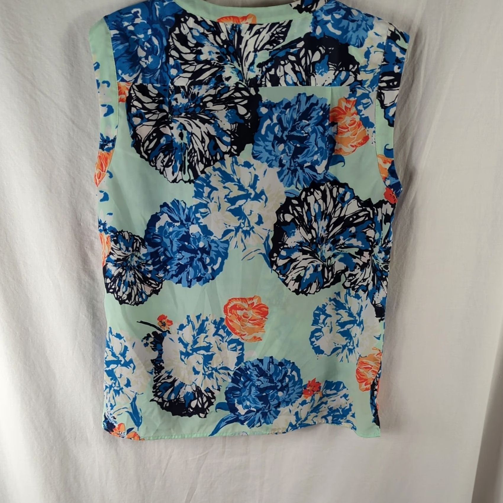 J.Crew J.Crew Womens Blouse Sleeveless Top Floral Print Size 10 Multicolor Round Neck buttons Womens Size L / US 10 / IT 46 - 4 Thumbnail