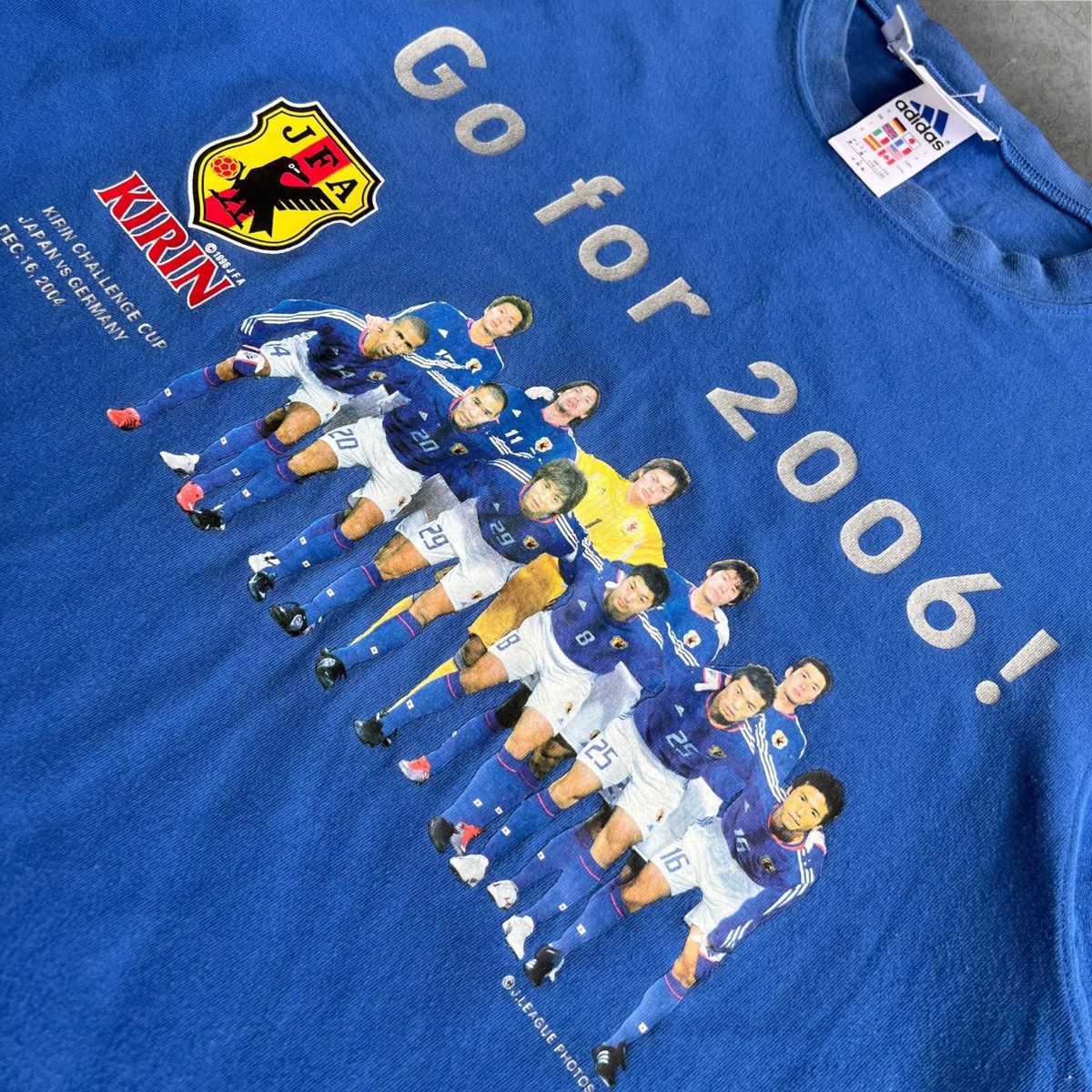 Adidas Vintage ADIDAS KIRIN JAPAN JFA 2004 TEAM LINE UP Size US L / EU 52-54 / 3 - 3 Thumbnail