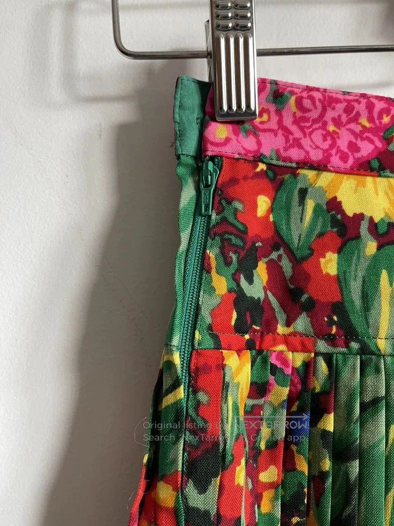 Kenzo Kenzo 90s Floral Wool Pleated Skirt. Size US 34 / EU 50 - 8 Thumbnail
