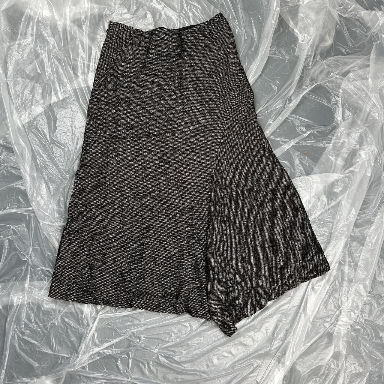 Issey Miyake Issey Miyake Skirt Size 27" / US 4 / IT 40 - 1 Thumbnail