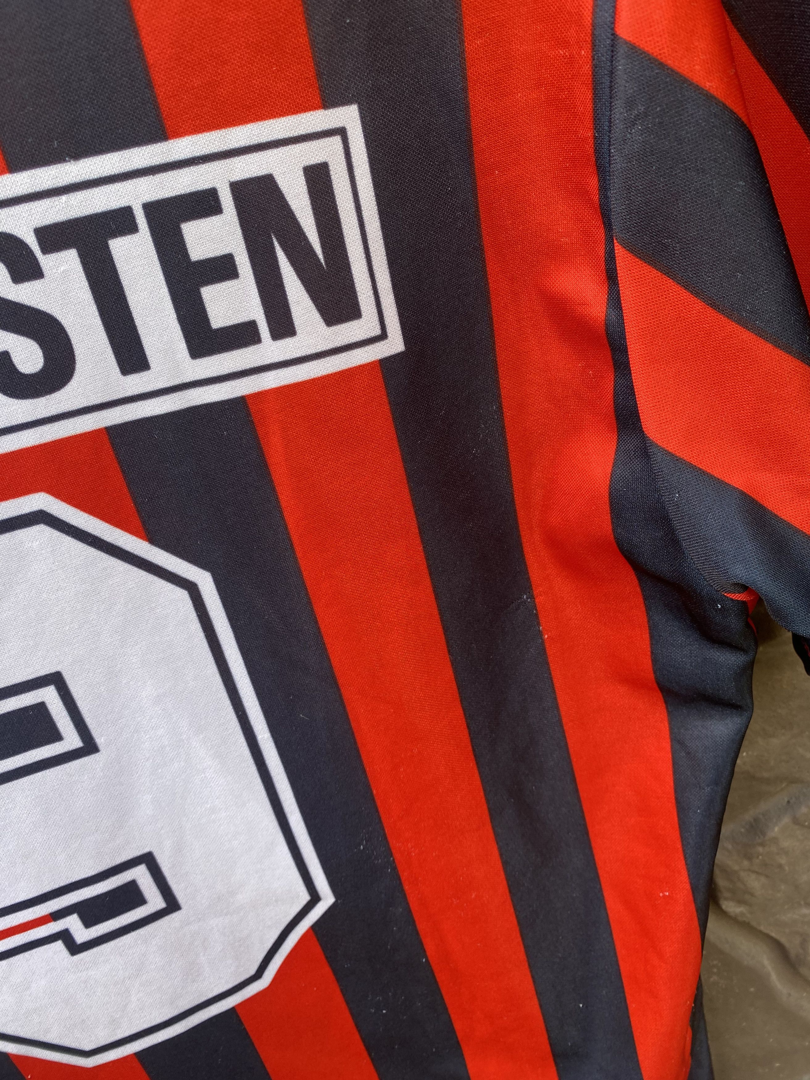 Vintage Vintage A.C MILAN Marco VAN BASTEN 9 Jersey Mediolanum Size US S / EU 44-46 / 1 - 9 Thumbnail
