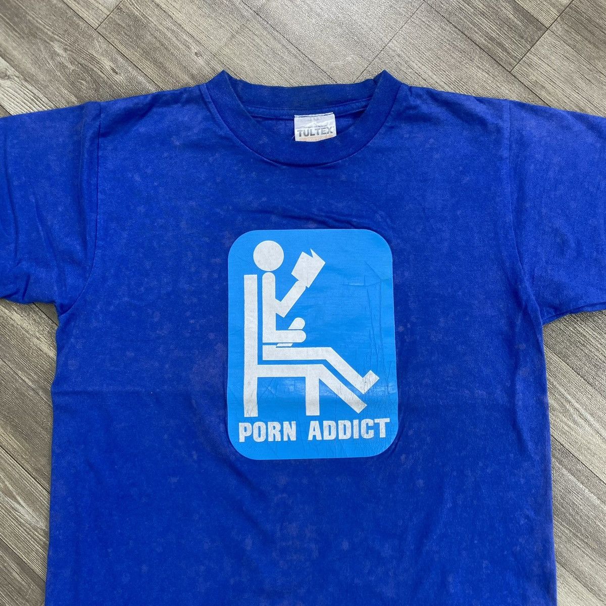 If Six Was Nine 1990s Vintage Tultex Porn Addict Haooked Up Tee Size US S / EU 44-46 / 1 - 2 Thumbnail