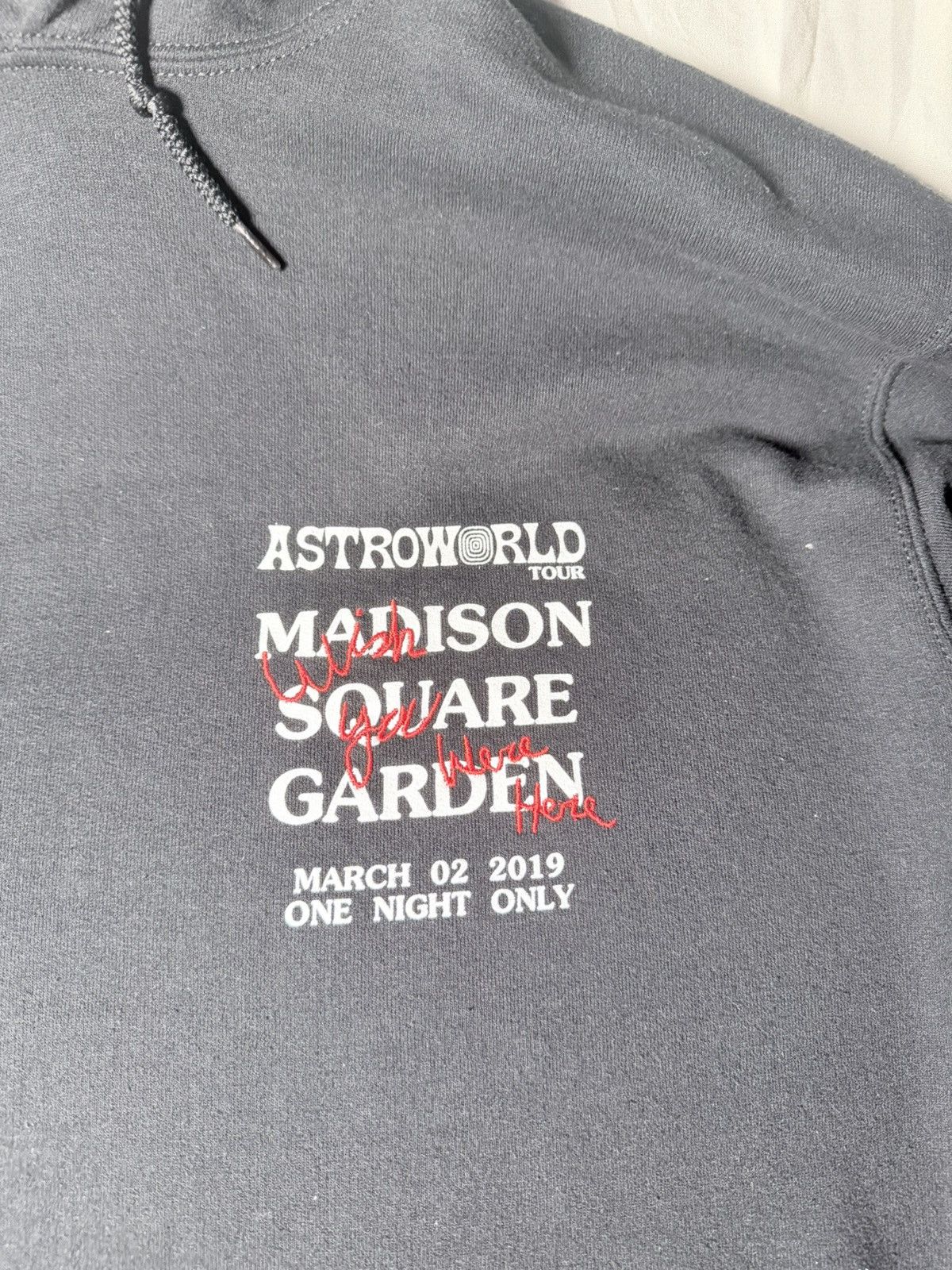 Travis Scott Travis Scott Astroworld Hoodie MSG NYC 2019 Black Size M Size US M / EU 48-50 / 2 - 4 Thumbnail