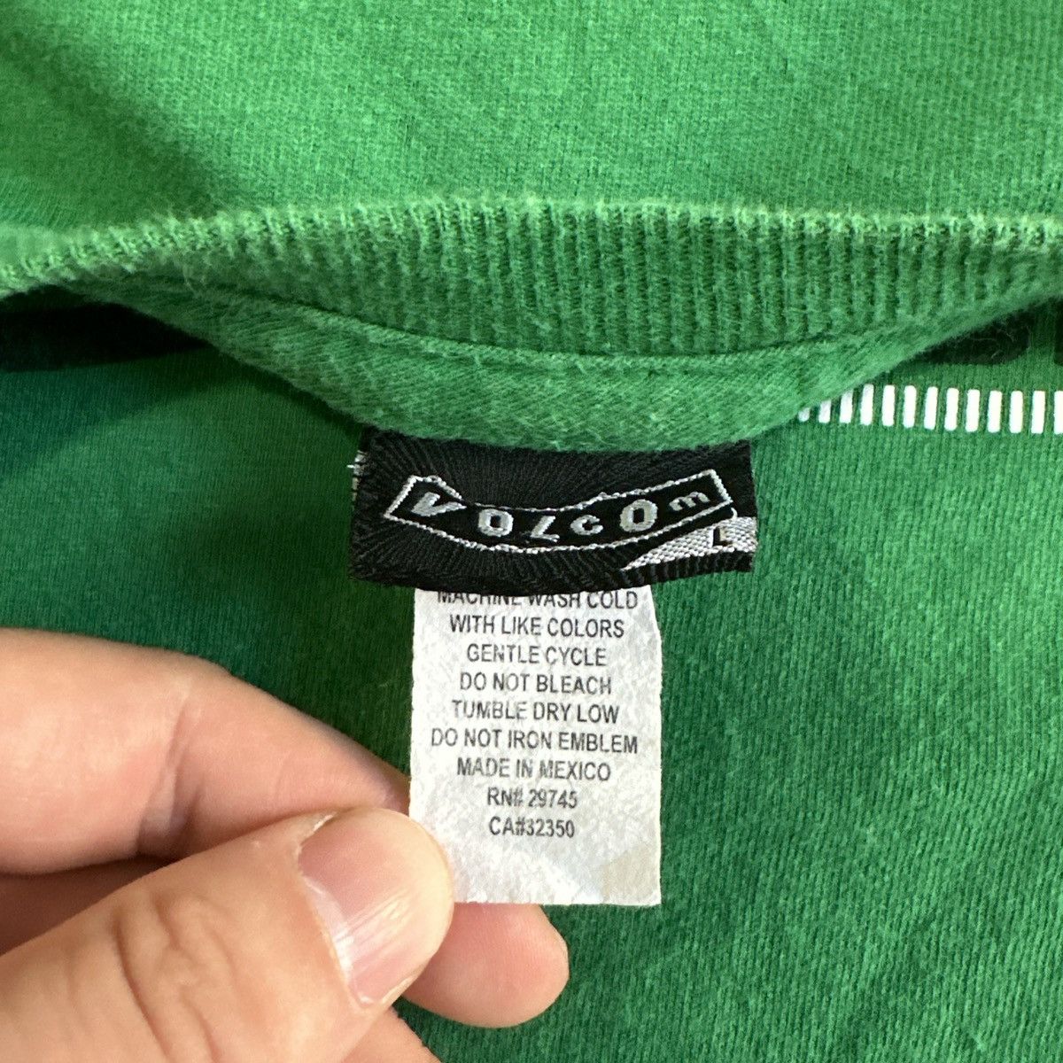 Volcom Volcom Logo T Shirt 2000s Y2K Green Short Sleeve Surf Skate Size US L / EU 52-54 / 3 - 3 Thumbnail