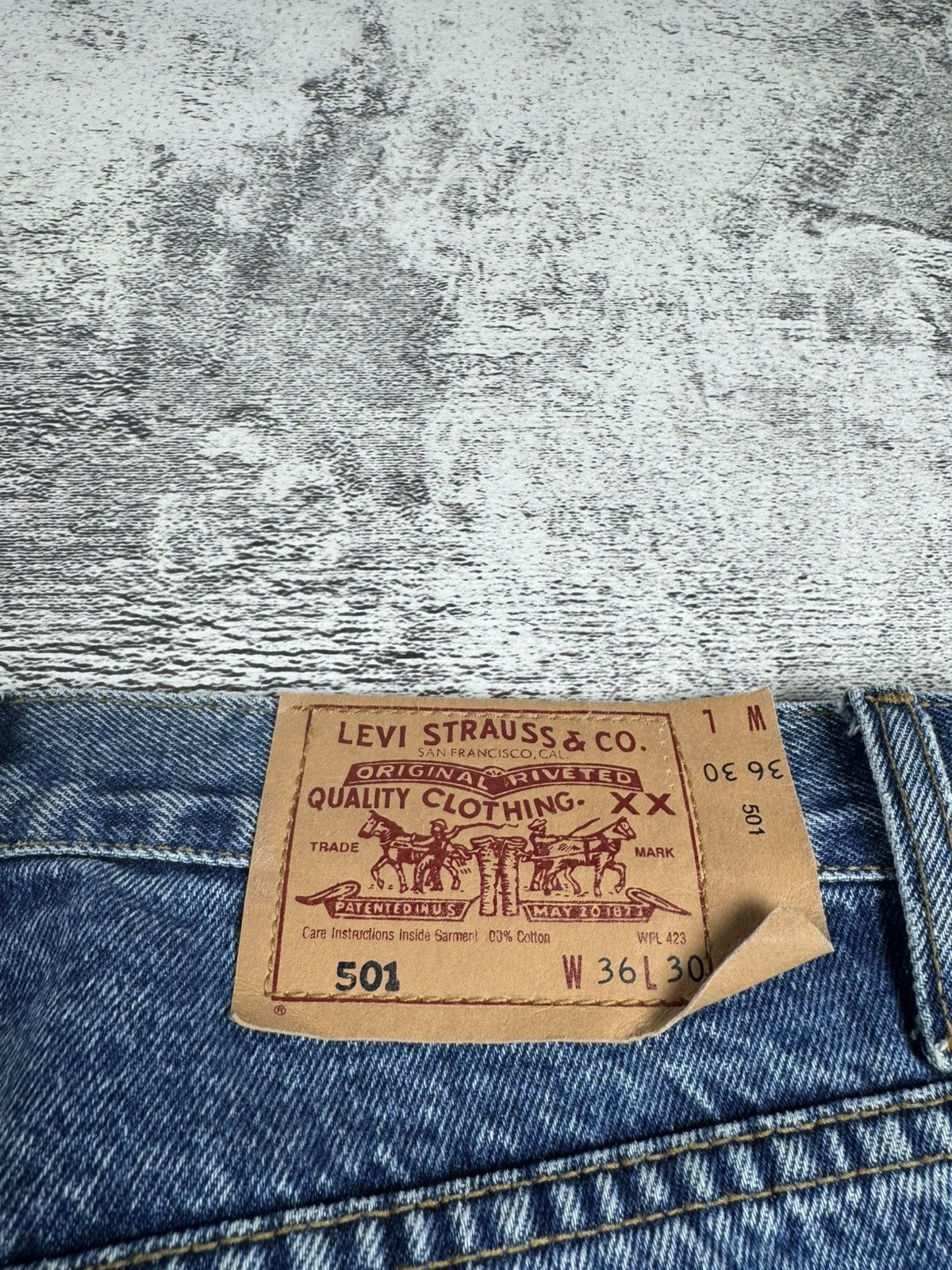 Levi's Levis 501 Original Fit Blue Work Wear Men’s W36 L30 Cotton Jeans Pants Trousers Size US 36 / EU 52 - 9 Thumbnail