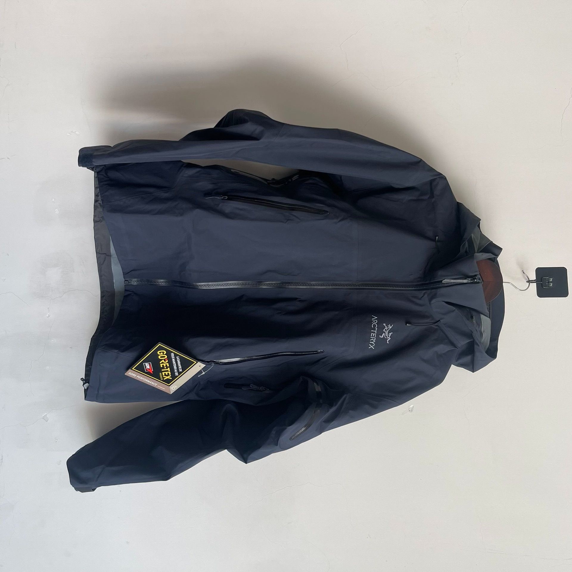 Arc'teryx Arcteryx BETA AR Gore-Tex Hooded Jacket Size US L / EU 52-54 / 3 - 1 Thumbnail