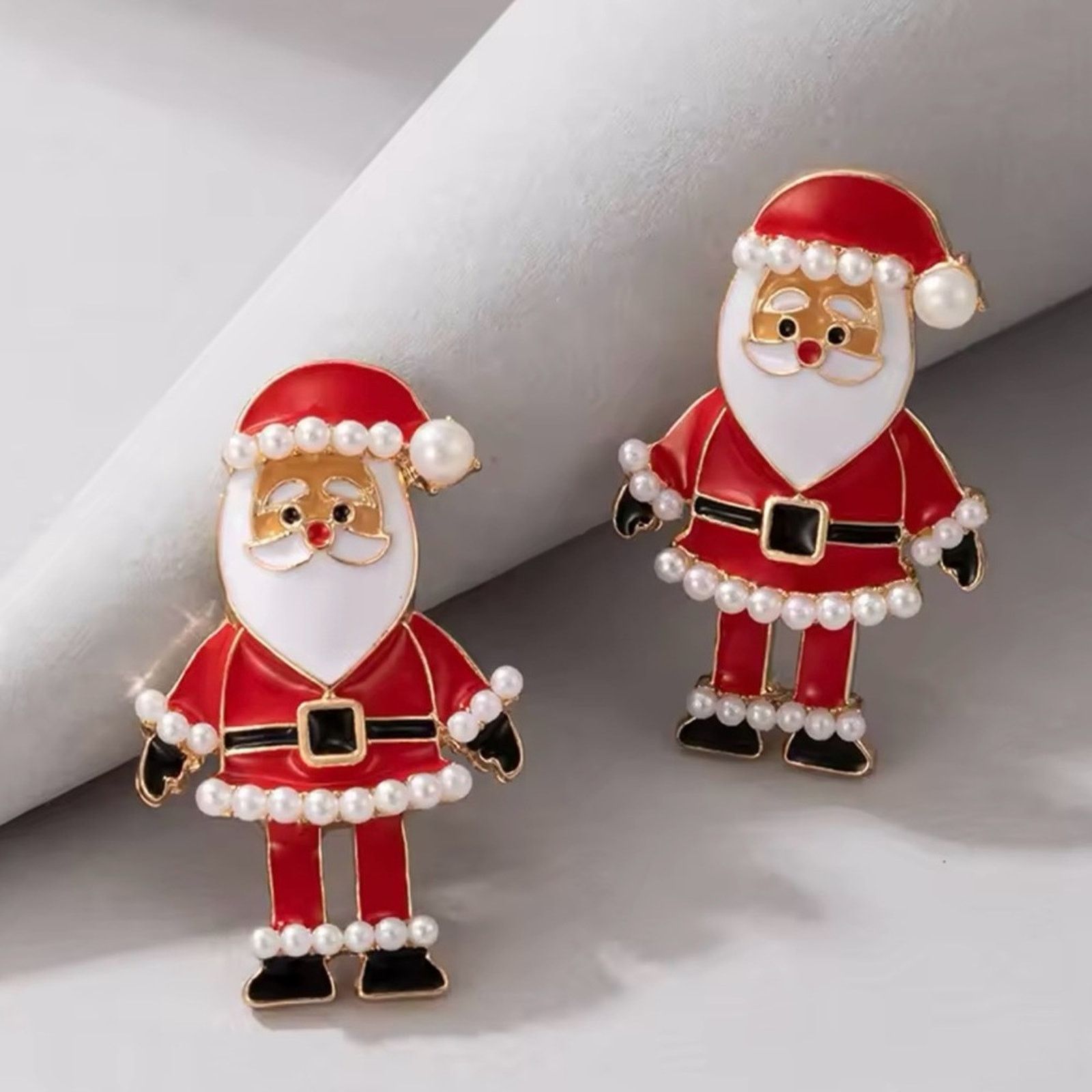 Other Cute Enamel Santa Claus Stud Earrings Christ Earrings Size ONE SIZE - 1 Thumbnail