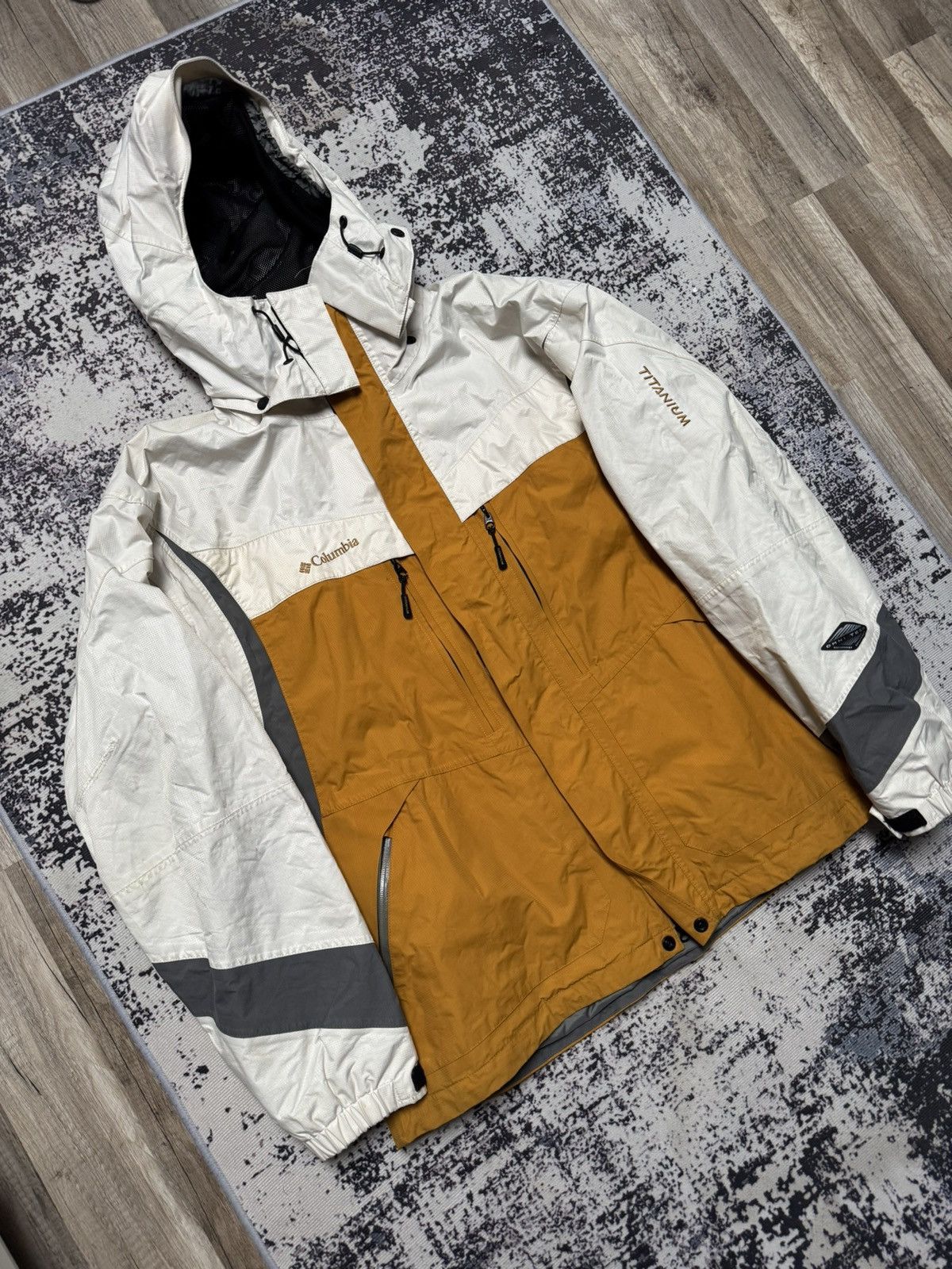 Columbia × Vintage 90’s Columbia Omni-Tech Waterproof titanium Windbreaker Size US XL / EU 56 / 4 - 2 Thumbnail