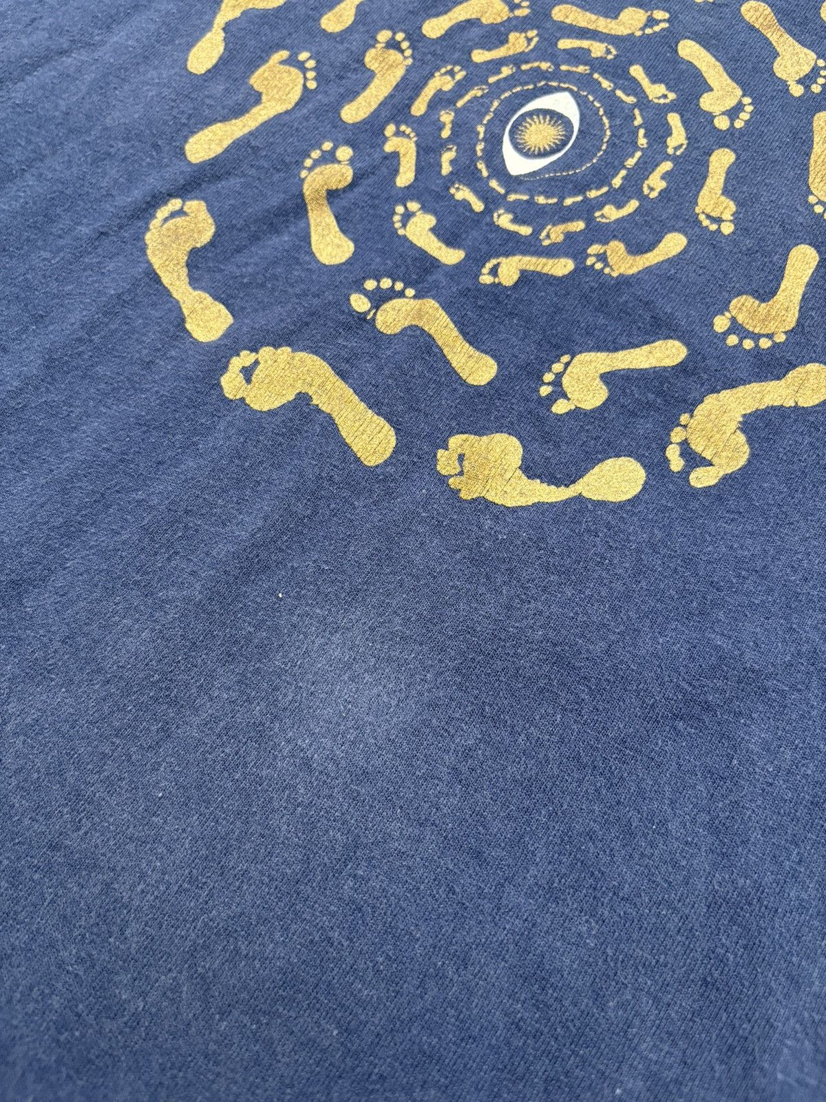 Arts & Science 90s Johannes Frischknecht Footsteps Eye Mandala Art Tee M Size US M / EU 48-50 / 2 - 12 Thumbnail