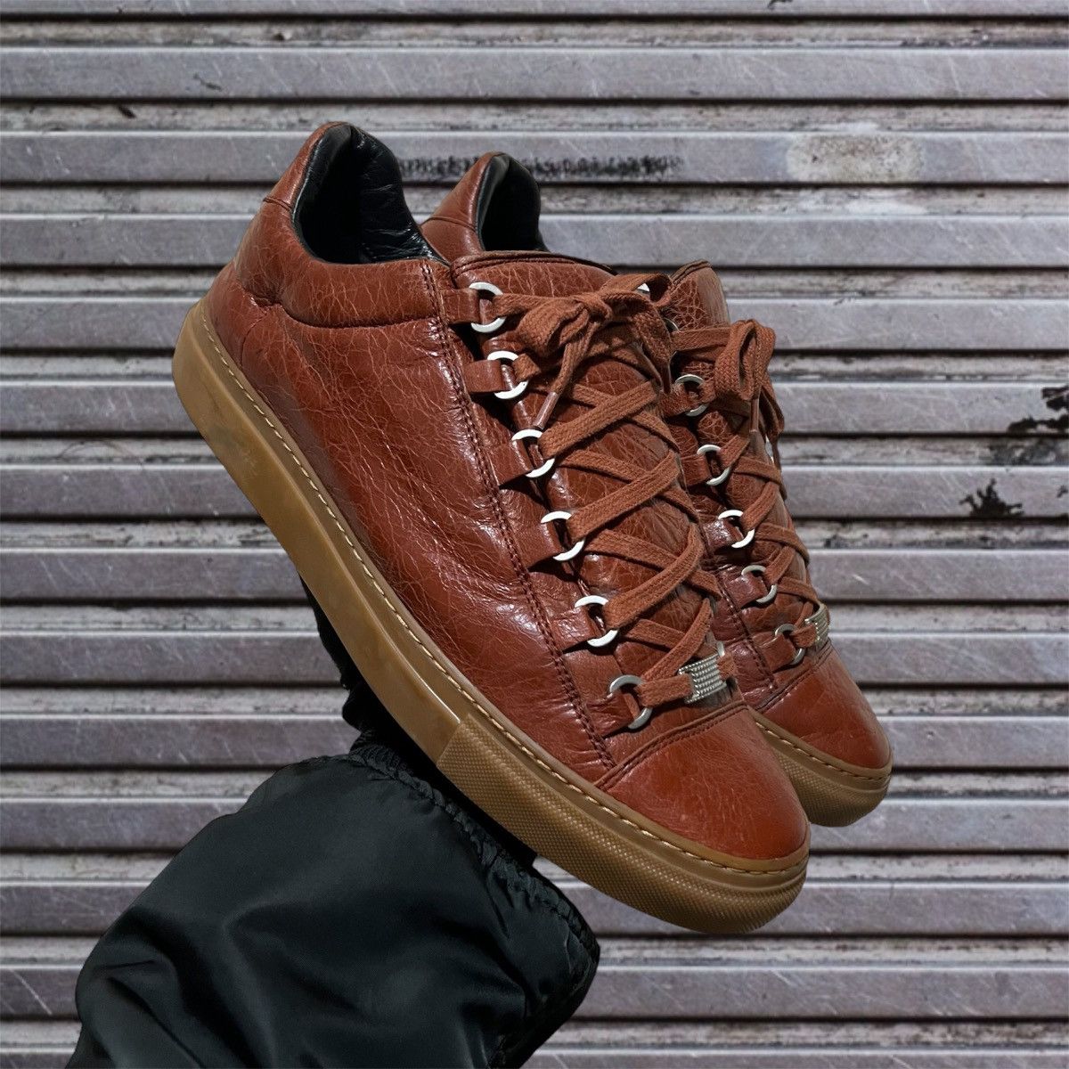 Balenciaga Balenciaga Arena Leather Low Sneakers Size US 8 / EU 41 - 1 Thumbnail