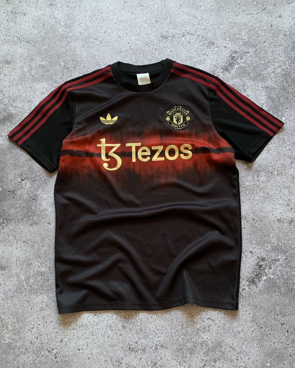 Adidas 🔥ADIDAS MANCHESTER UNITED CHINESE NEW YEAR EDITION JERSEY Size US L / EU 52-54 / 3 - 1 Thumbnail