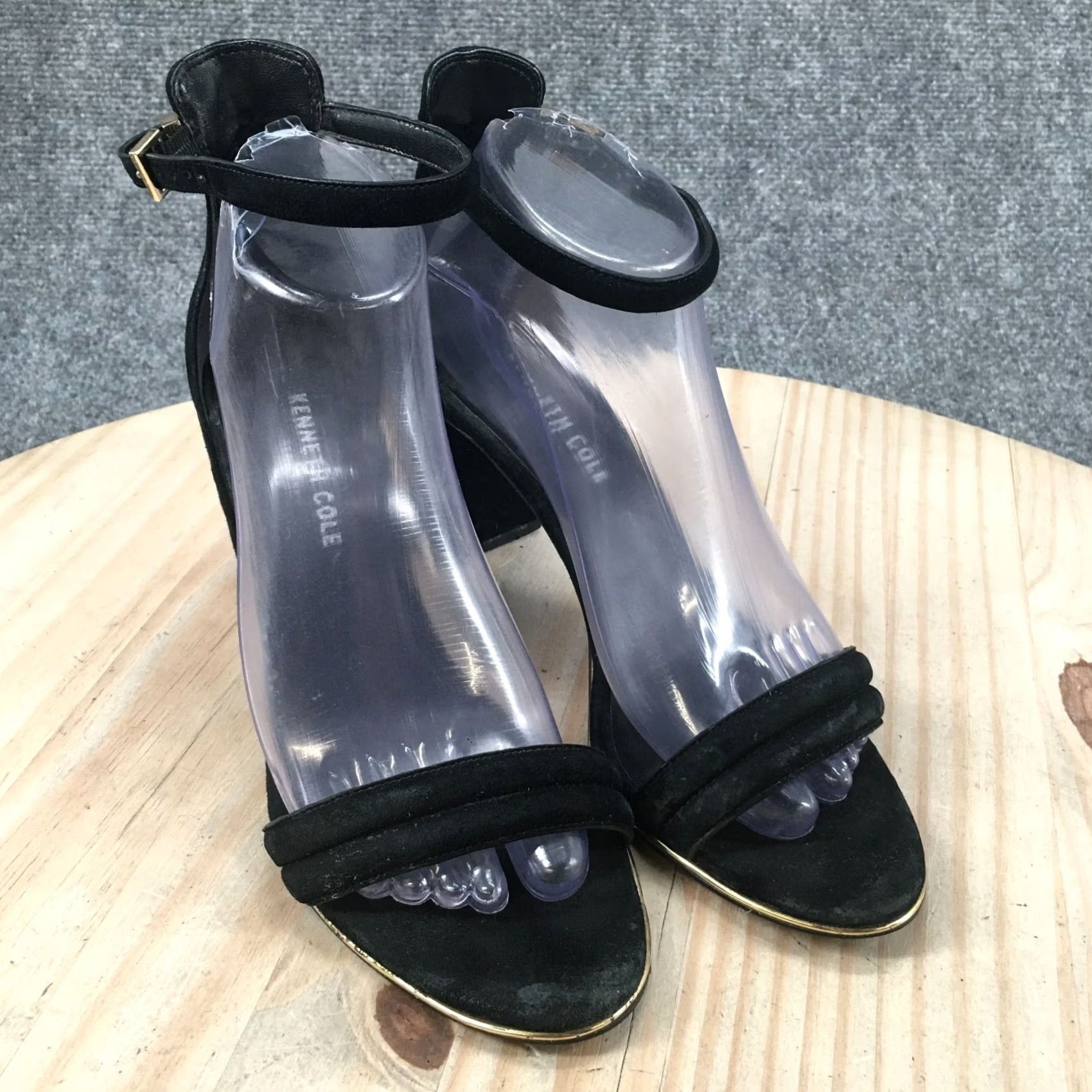 Kenneth Cole Kenneth Cole Heels Womens 8 M Buckle Straps Sandals Black Fabric Open Toe Block Heel Size US 8 / IT 38 - 3 Thumbnail