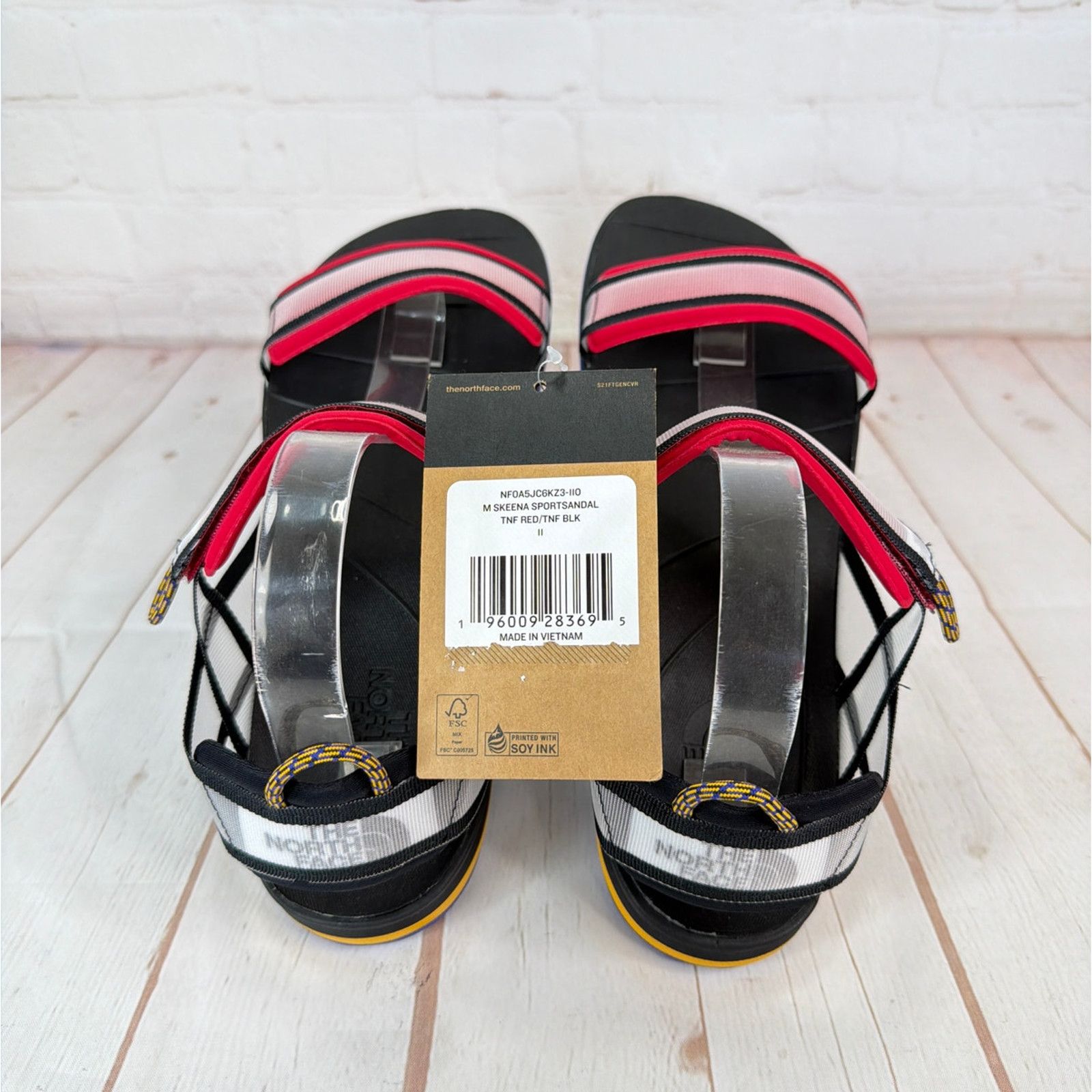 The North Face The North Face Red Black Skeena Sport Sandals Mens Size 11 Size US 11 / EU 44 - 7 Thumbnail