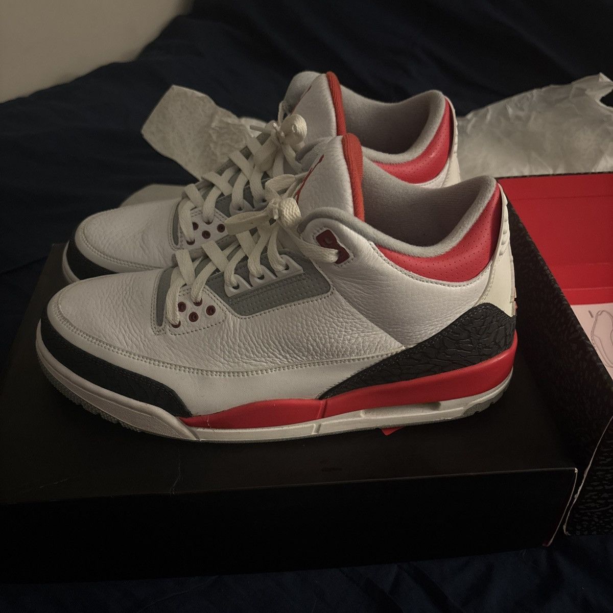 Jordan Brand Fire red jordan 3 2013, 100% authentic Size US 11 / EU 44 - 1 Thumbnail