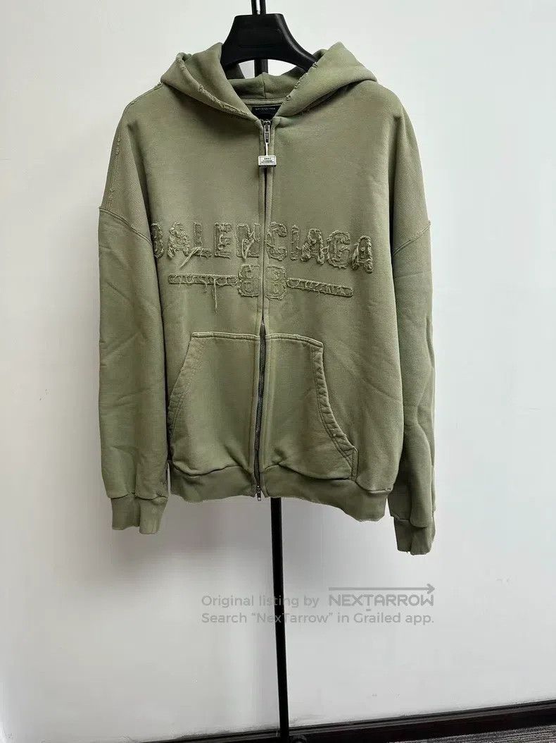 Balenciaga Balenciaga Solid Color Zip-Up Hooded Drop Shoulder Sweatsh Size US M / EU 48-50 / 2 - 1 Thumbnail