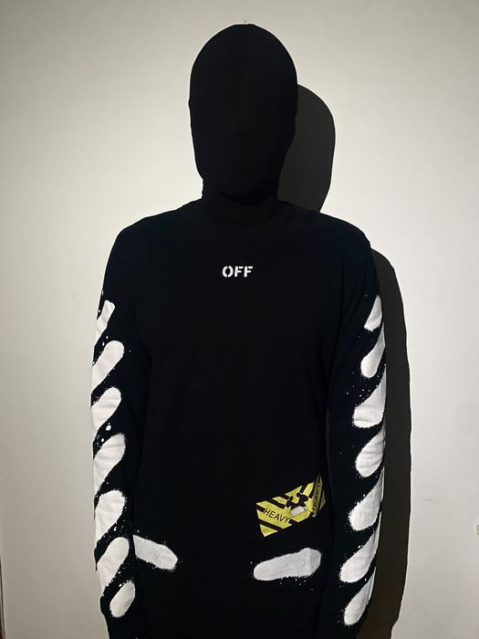 Off white long outlet sleeve spray paint