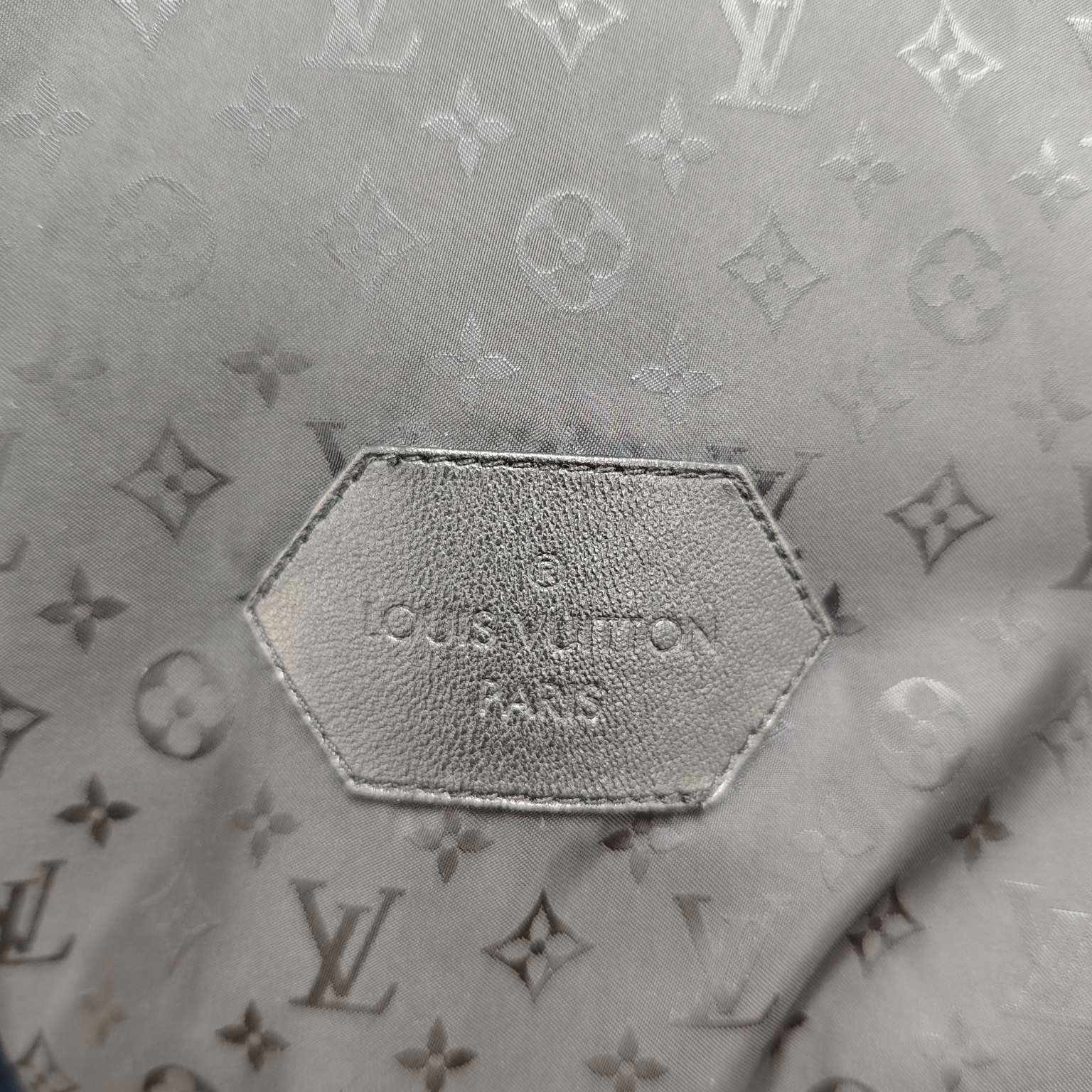 Louis Vuitton Louis Vuitton Black hooded jacket with full logo sleeves, l Size US S / EU 44-46 / 1 - 7 Thumbnail