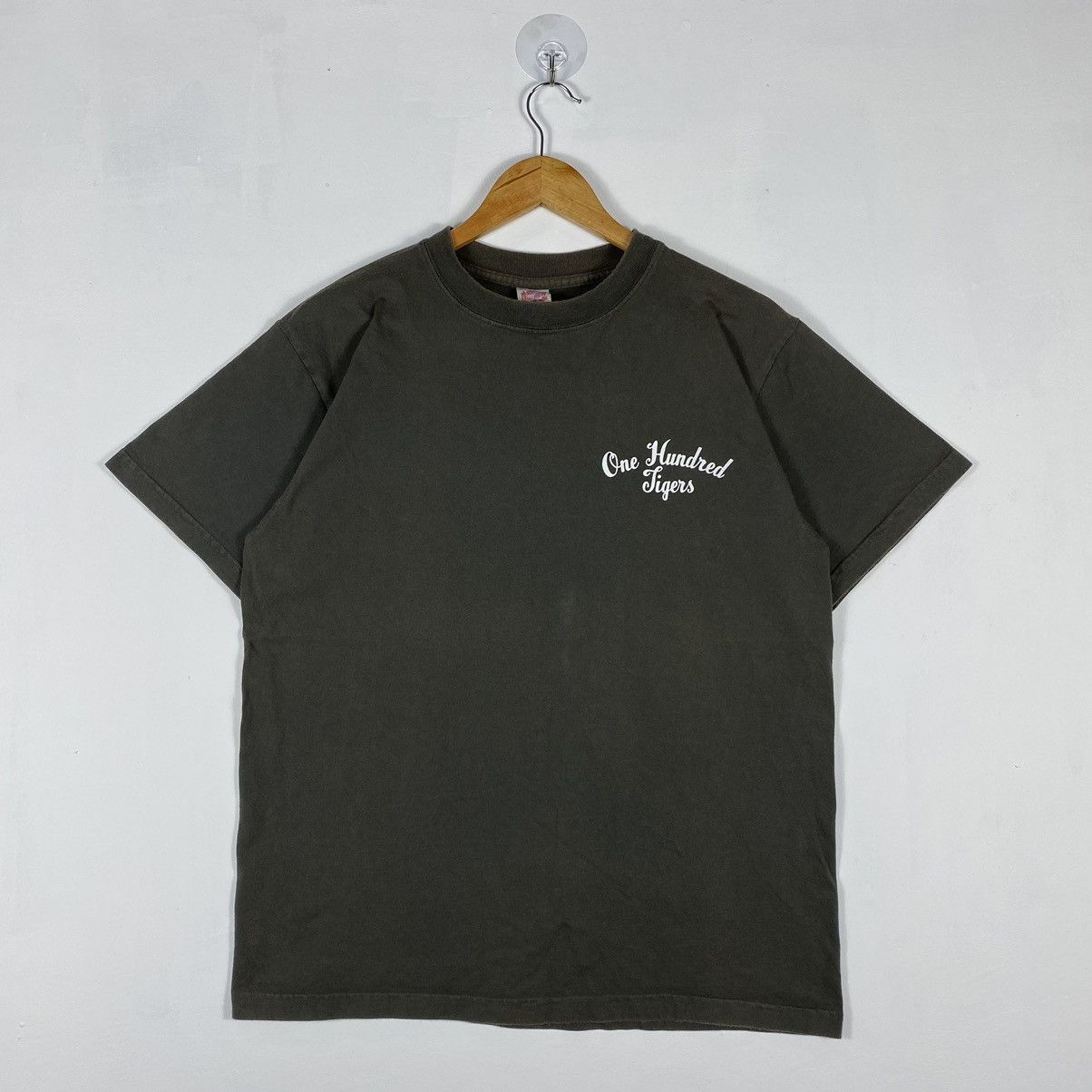 Sun Surf VINTAGE SUN SURF ONE HUNDRED TIGERS TOYO ENTERPRISE TEE Size US L / EU 52-54 / 3 - 6 Thumbnail