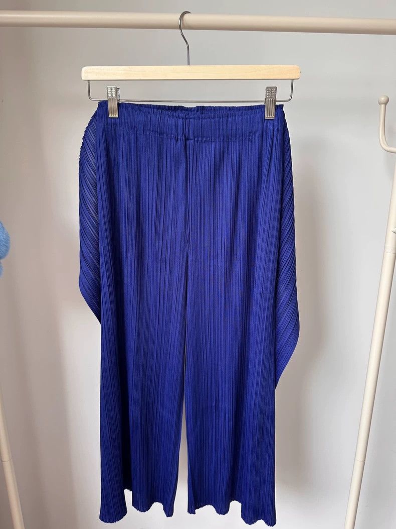 Issey Miyake Issey Miyake size:2 Navy blue pleated kelp pants Size 31" - 2 Thumbnail