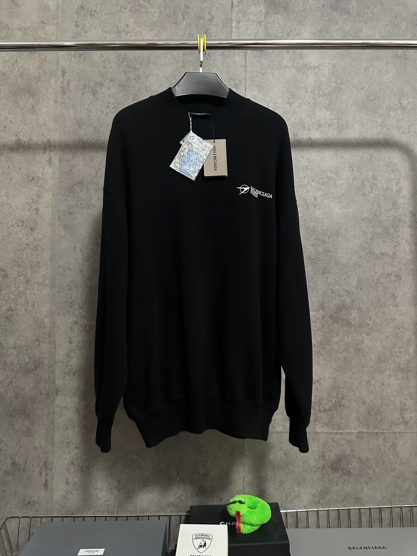 Balenciaga Balenciaga Embroidered Logo Round Neck Sweatshirt Size US XS / EU 42 / 0 - 1 Thumbnail