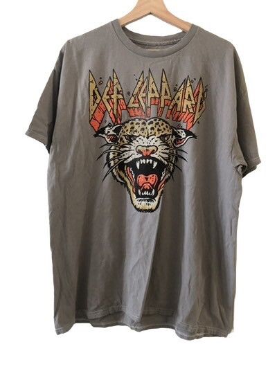 Def Leppard Def Leppard Tour Tshirt Men’s Size Medium Size US M / EU 48-50 / 2 - 1 Thumbnail