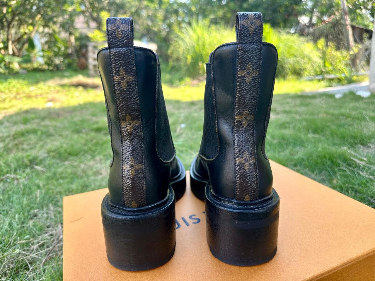 Louis Vuitton Authentic Louis Vuitton Beauborg Ankle Boot Size 36 Size US 5.5 / EU 38 - 3 Thumbnail