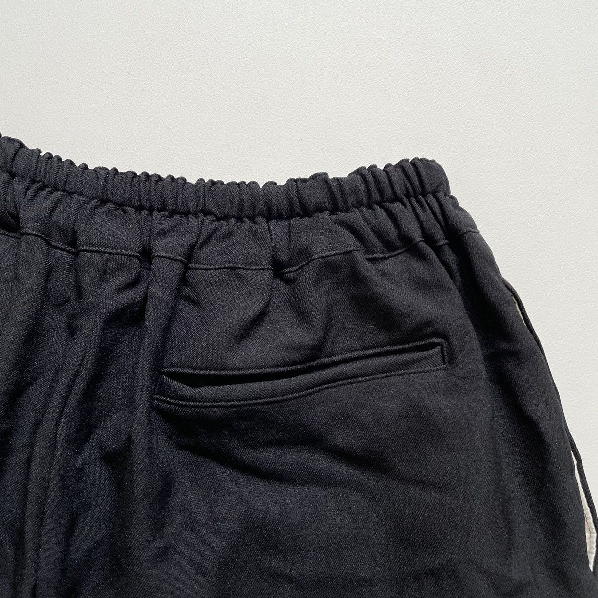Comme des Garcons Black Boxy Fit Tech Twill Shorts Size US 32 / EU 48 - 13 Thumbnail
