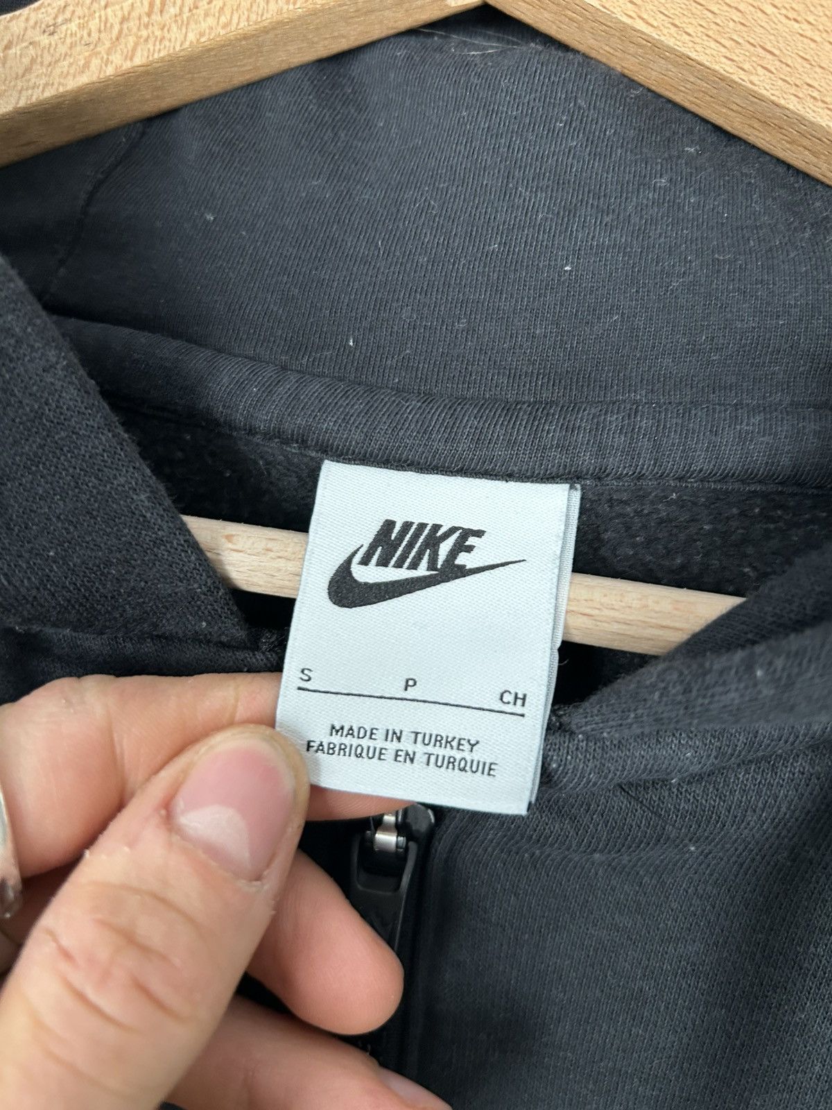Nike Nike Black Zip Hoodie Oversize Streetwear Vintage Hype Skate Size US S / EU 44-46 / 1 - 6 Thumbnail