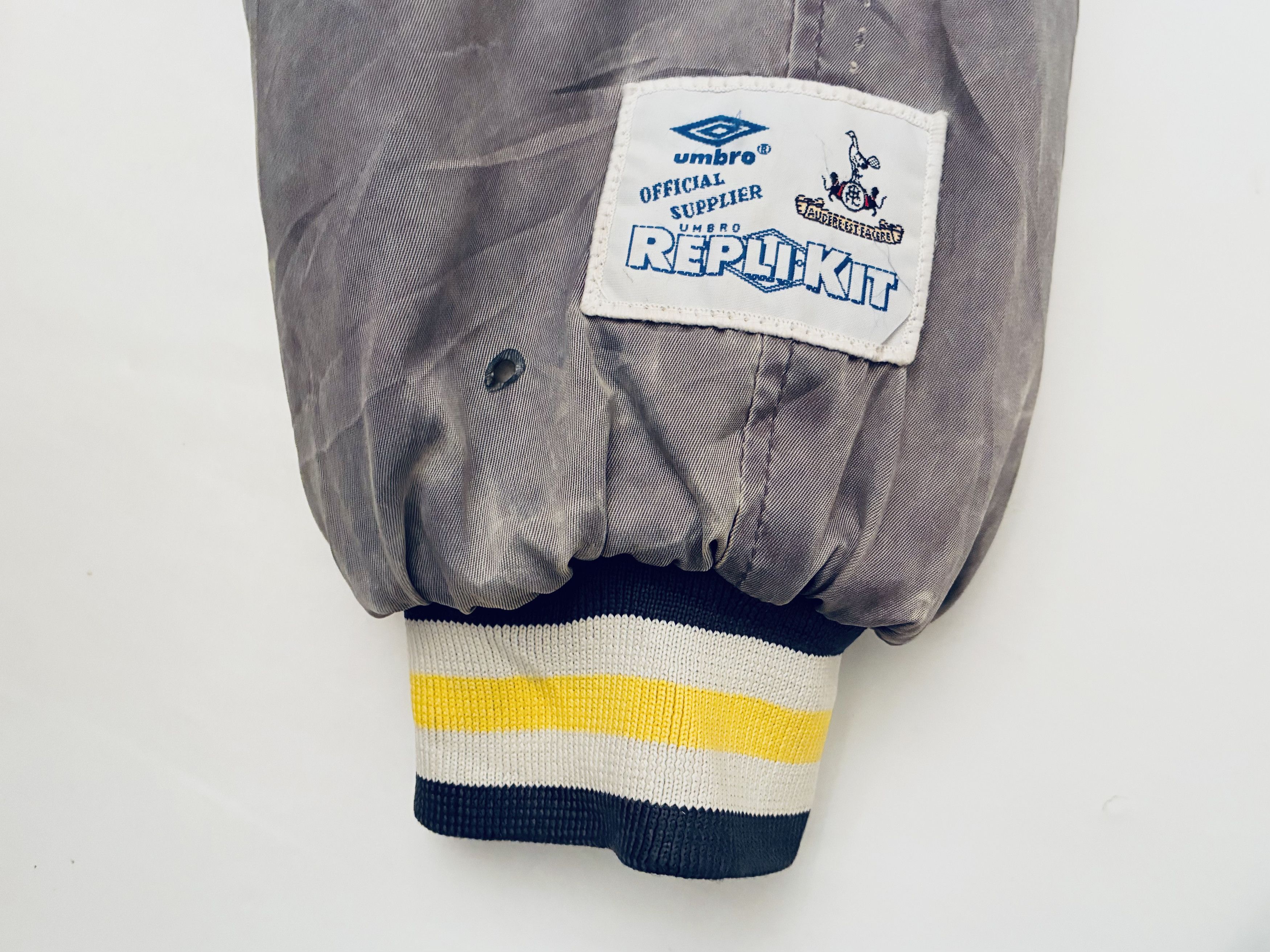 Umbro Tottenham Hotspur Bomber Jacket 1990 - 1992 Spurs Size US XL / EU 56 / 4 - 9 Thumbnail