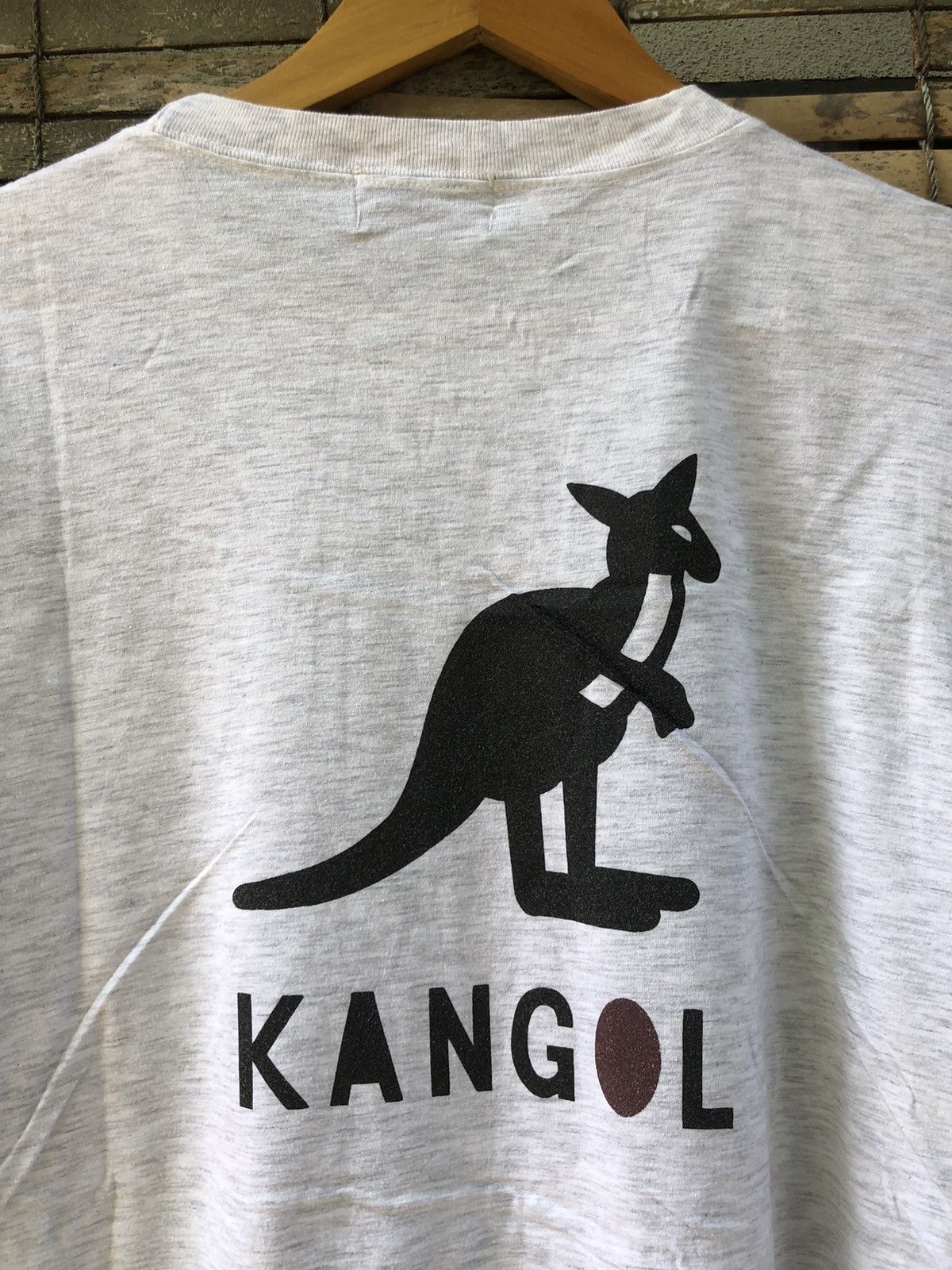 Kangol 🔥Vintage 90s🔥 Casual Kangol Centre Logo Tshirts Size US M / EU 48-50 / 2 - 11 Thumbnail