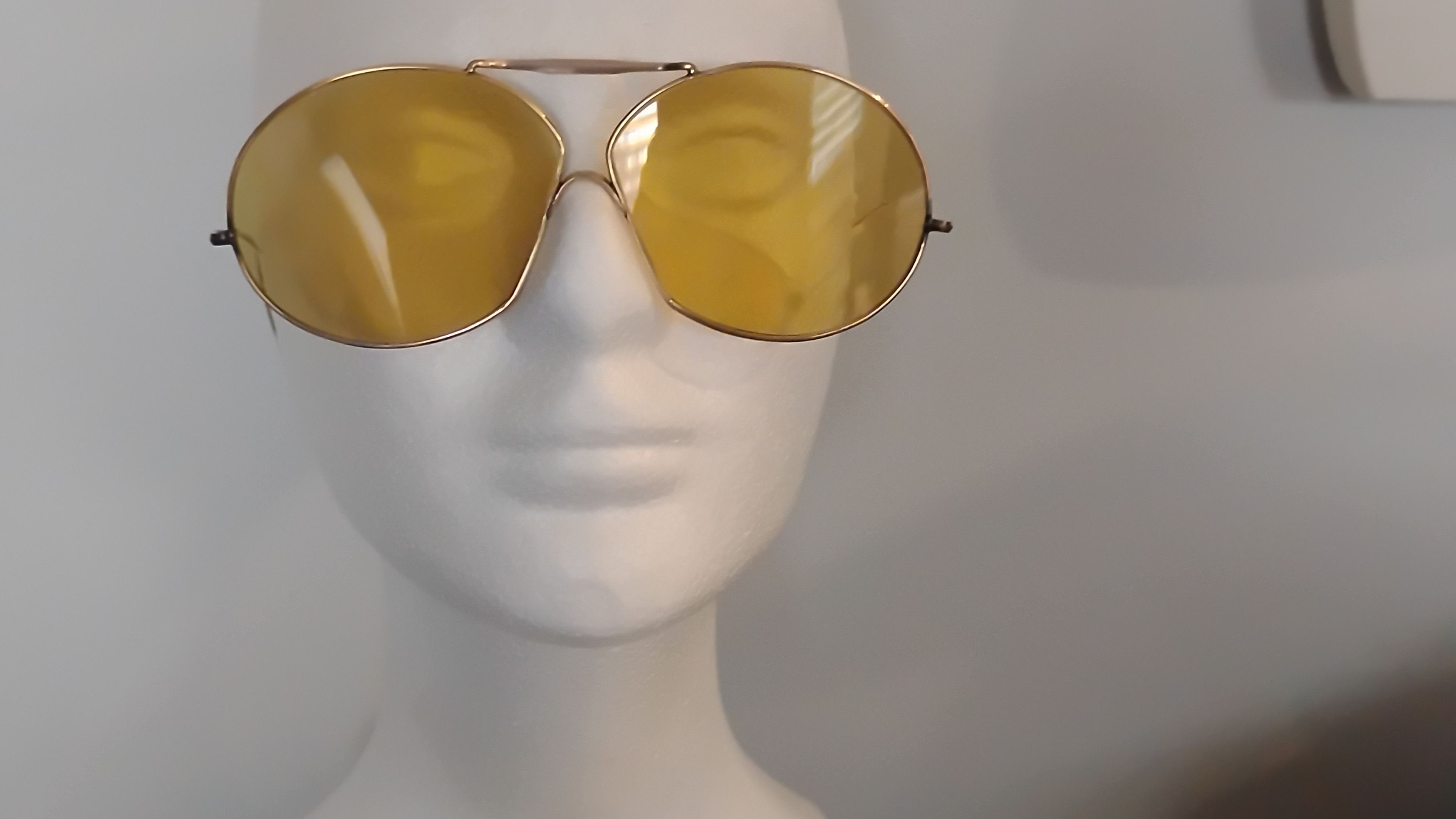 Other Vintage Gold Aviator Sunglasses Size ONE SIZE - 5 Thumbnail